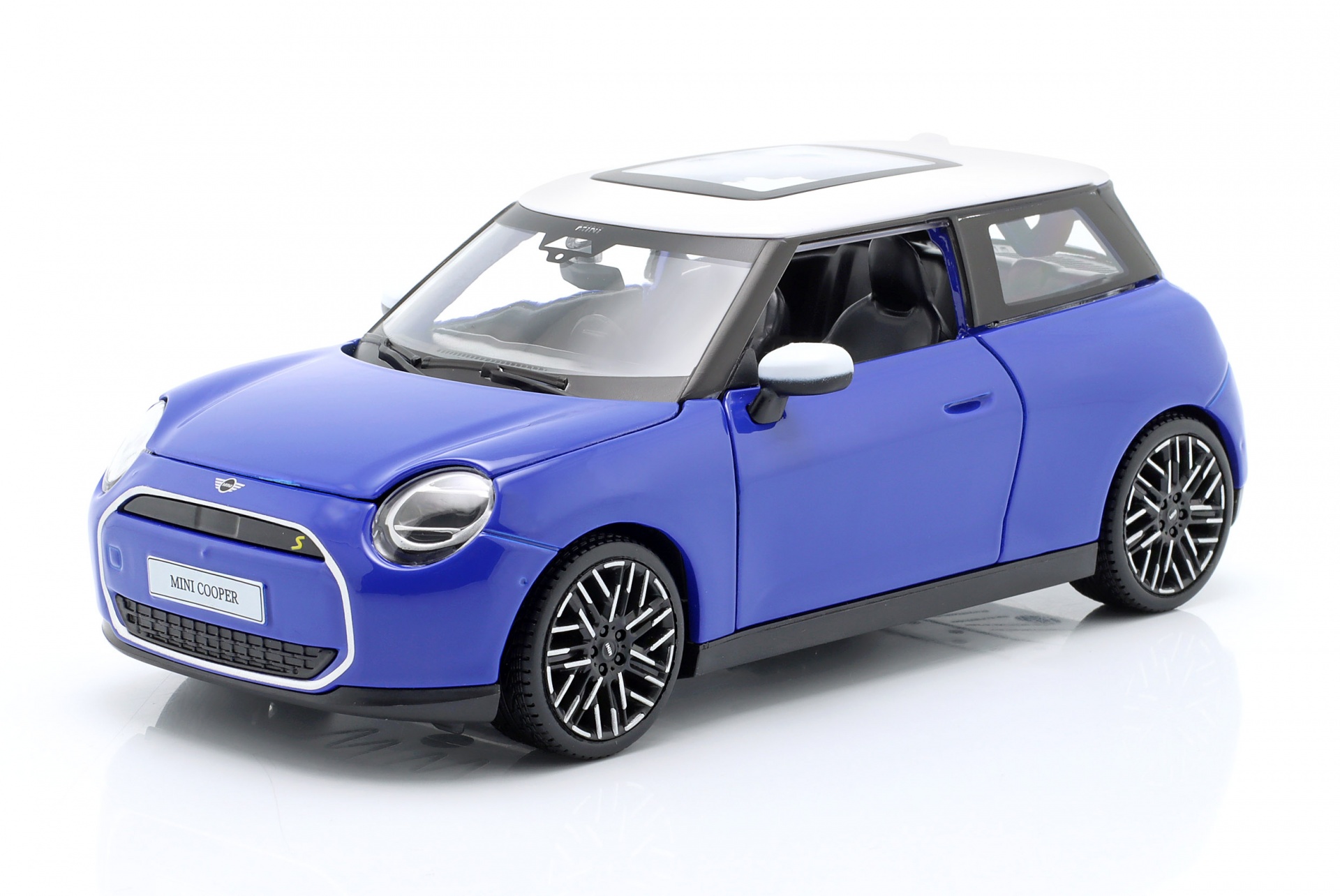 Mini Cooper SE (J01) blau / wei&szlig;  