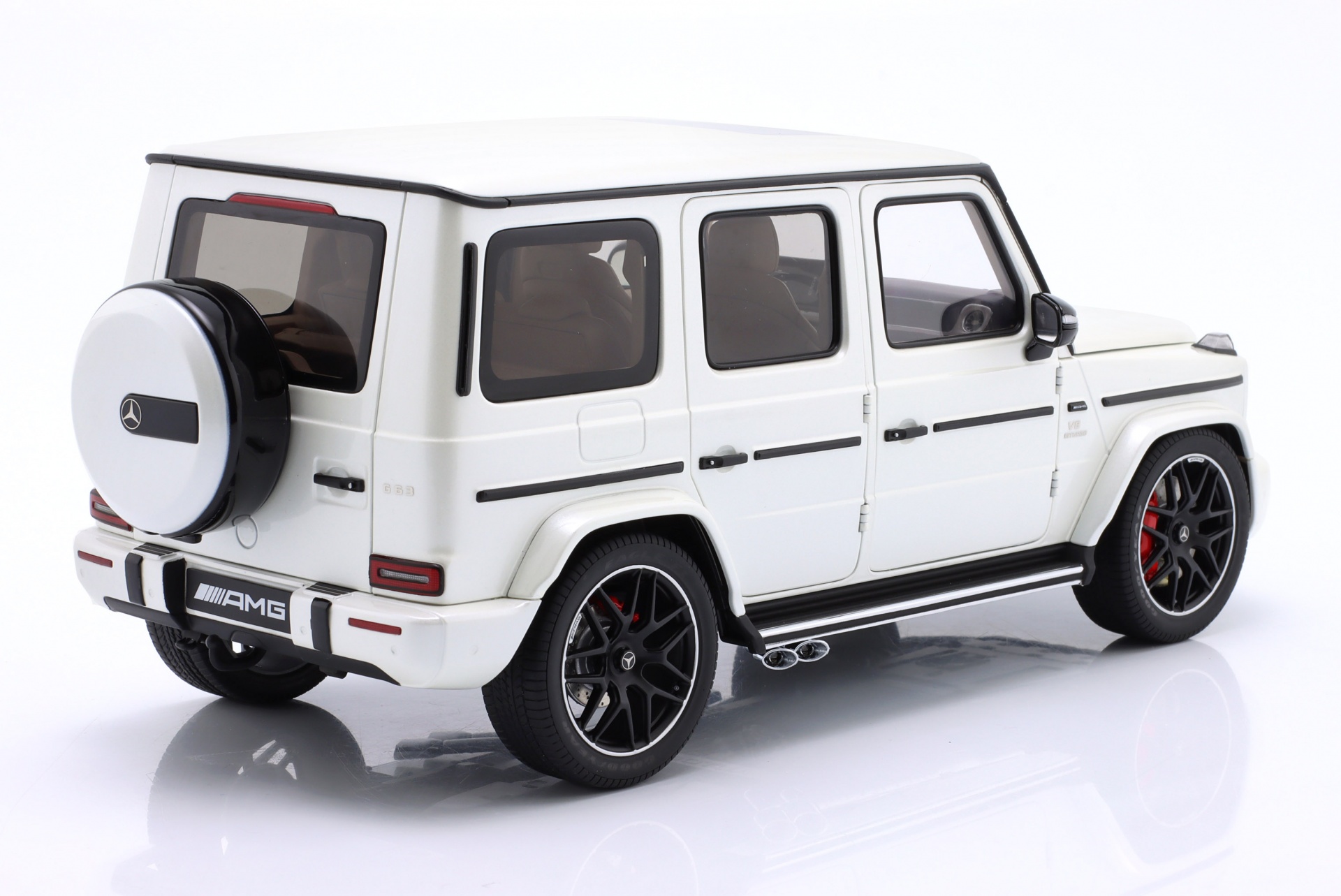 Mercedes-Benz AMG G63 Baujahr 2019 brilliantwei&szlig; metallic  