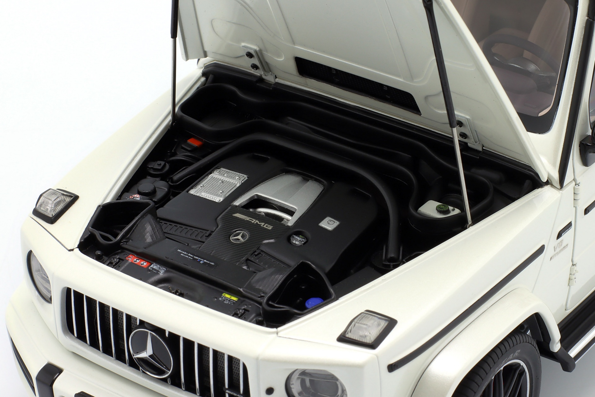 Mercedes-Benz AMG G63 Baujahr 2019 brilliantwei&szlig; metallic  
