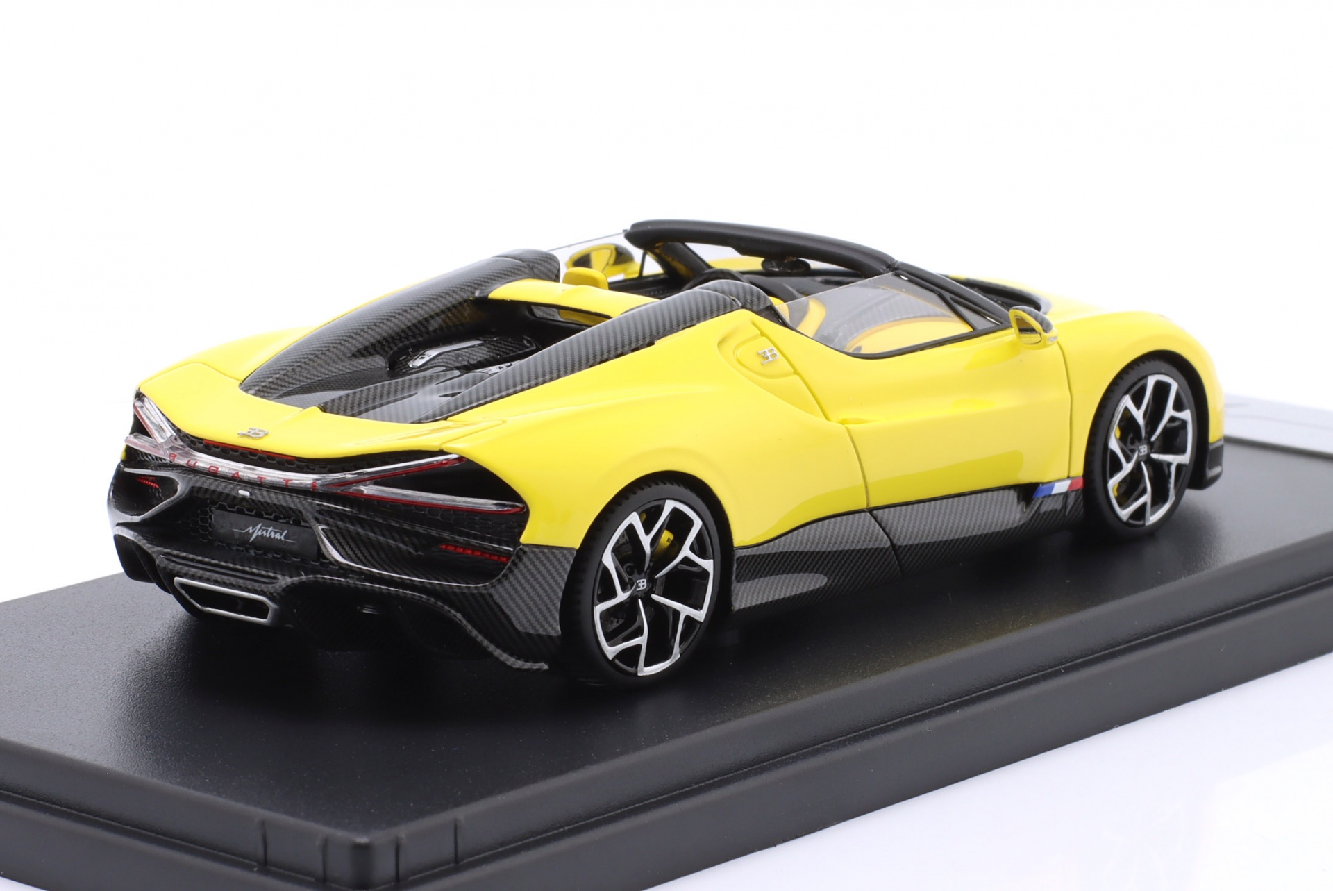 Bugatti W16 Mistral Baujahr 2022 gelb  
