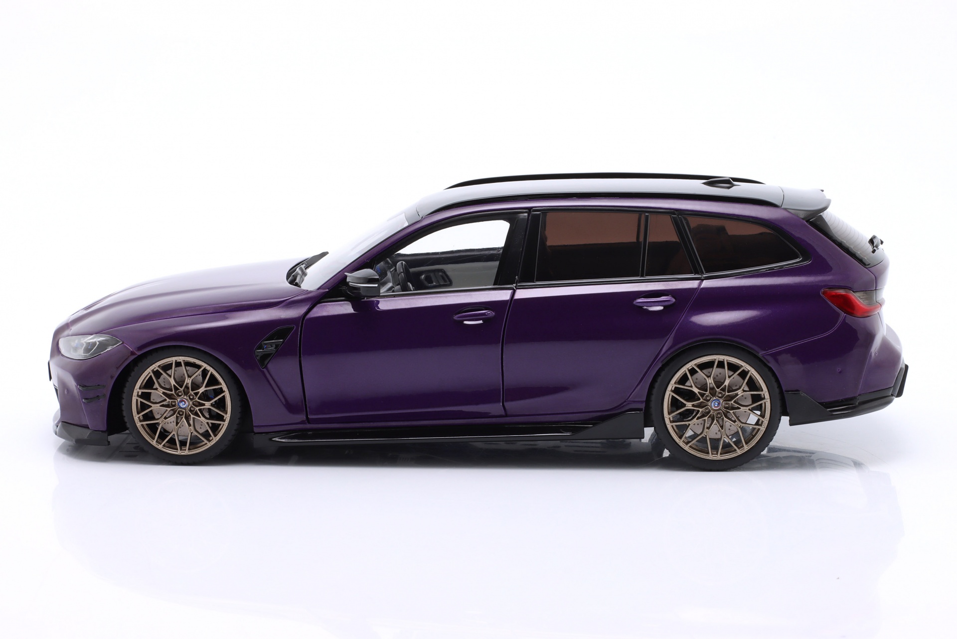 BMW M3 (G81) Touring Baujahr 2024 lila metallic  