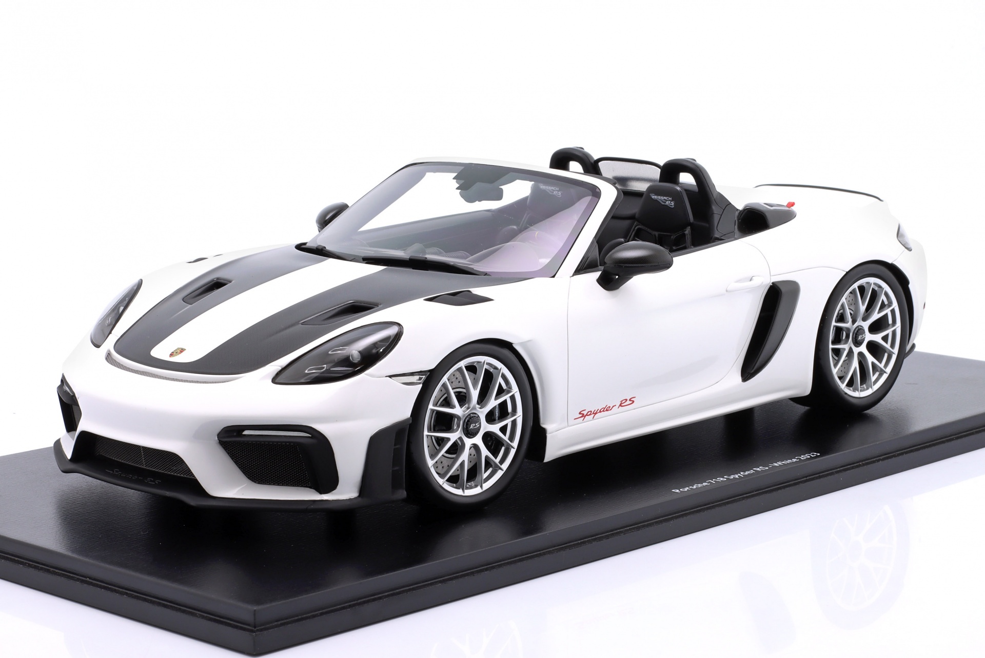 Porsche 718 Spyder RS Baujahr 2023 wei&szlig;  