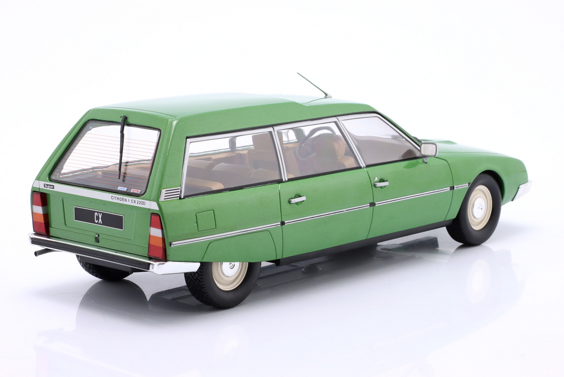 Citroen CX Break Baujahr 1977 gr&uuml;n metallic  ModelCar Group