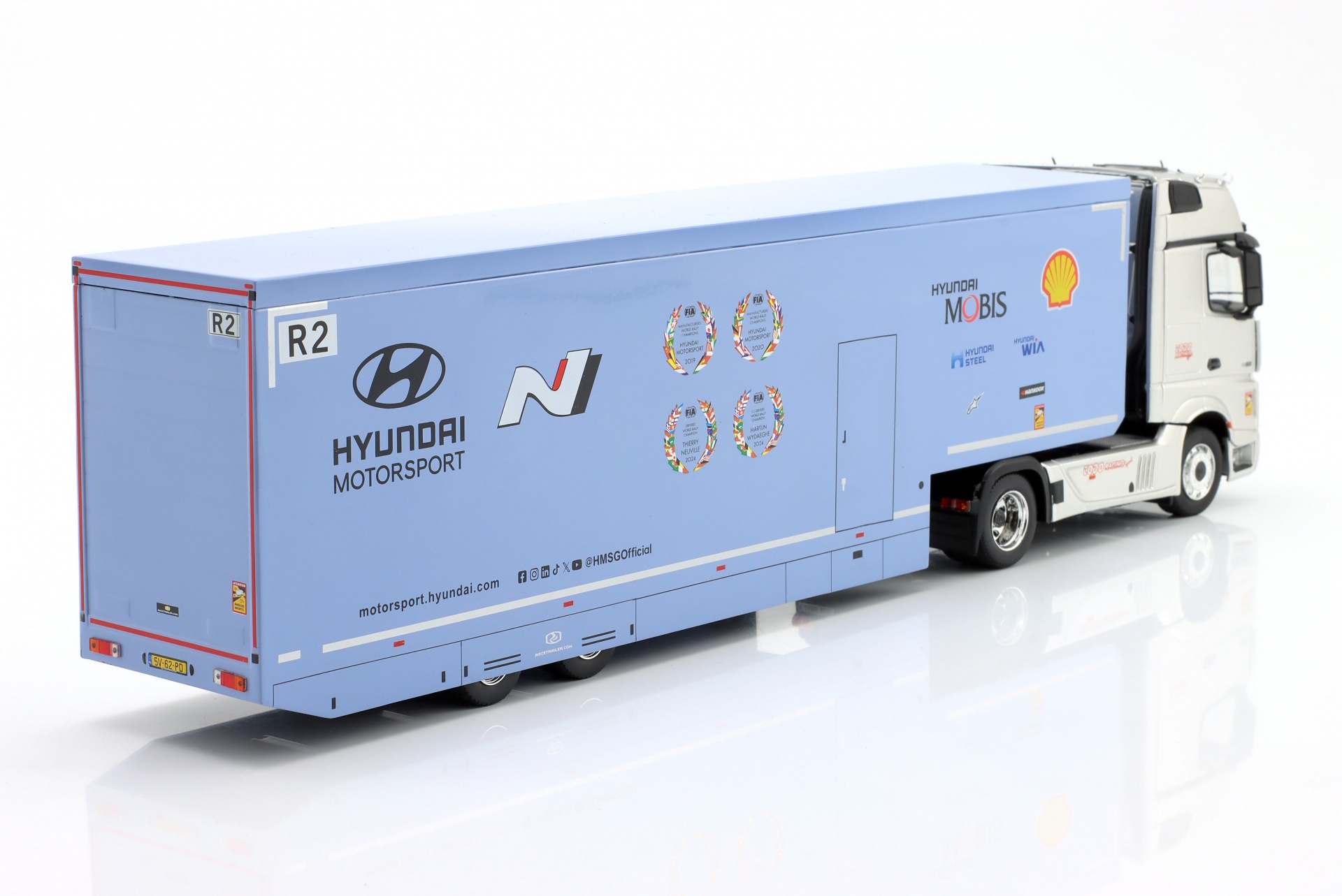Mercedes-Benz Actros MP4 Renntransporter Hyundai Motorsport  