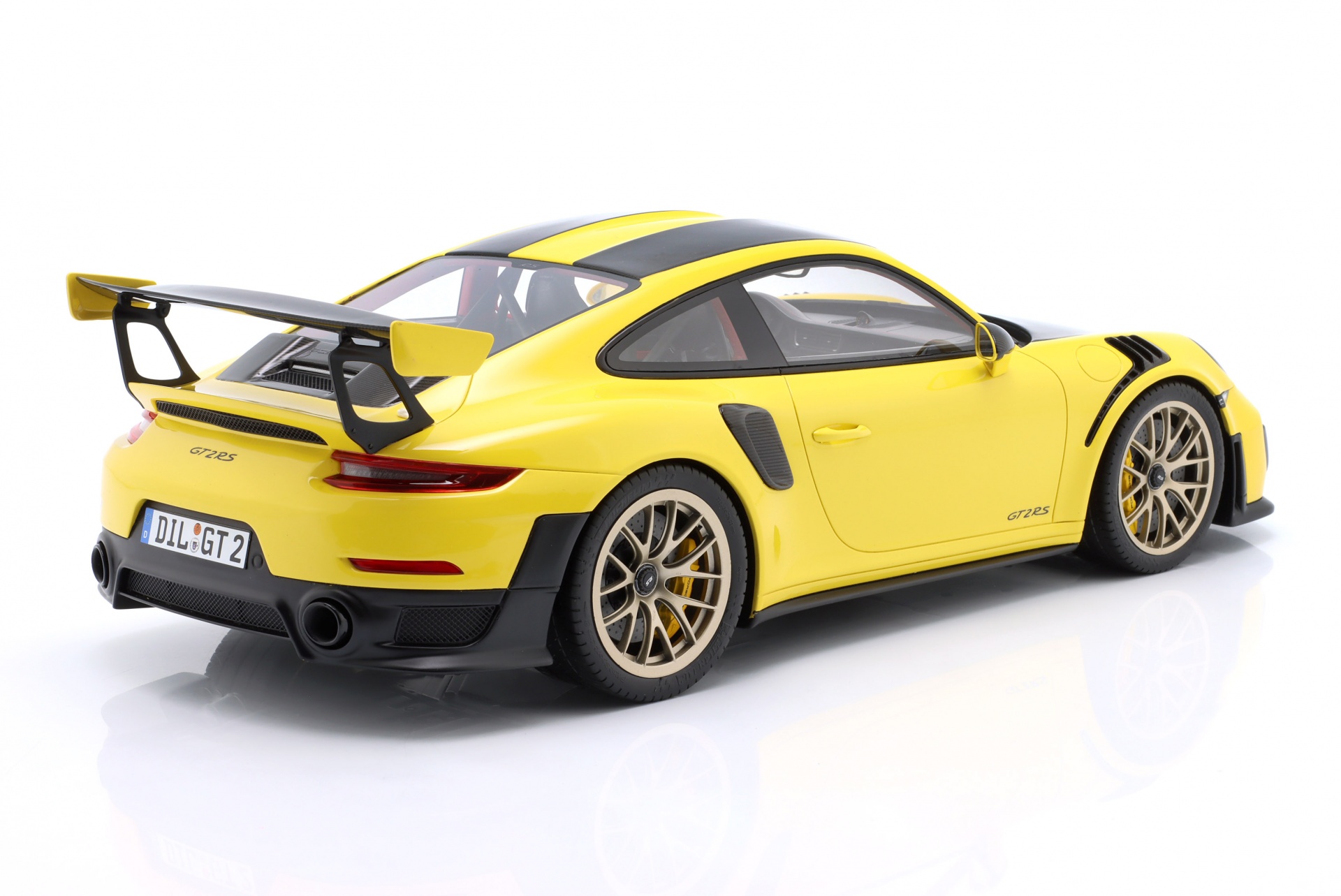Porsche 911 (991 II) GT2 RS gelb / schwarz  GT-Spirit