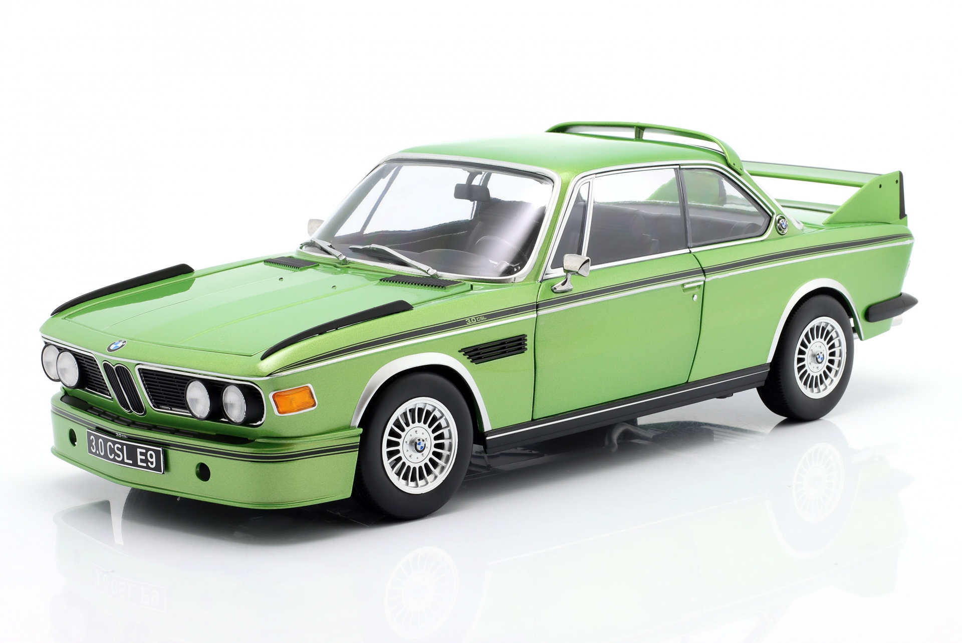 BMW 3.0 CSL (E9) Baujahr 1973 gr&uuml;n metallic  