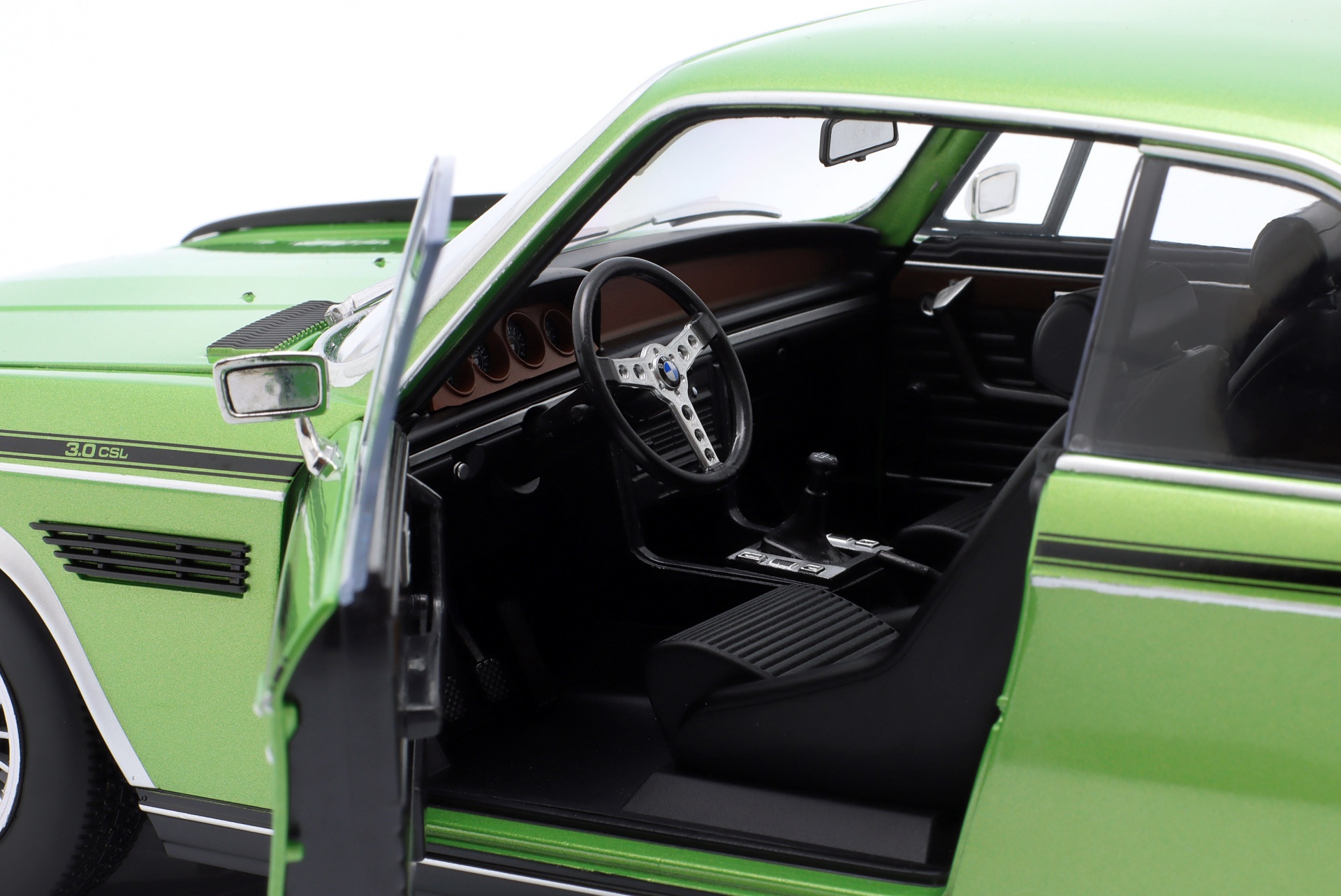 BMW 3.0 CSL (E9) Baujahr 1973 gr&uuml;n metallic  