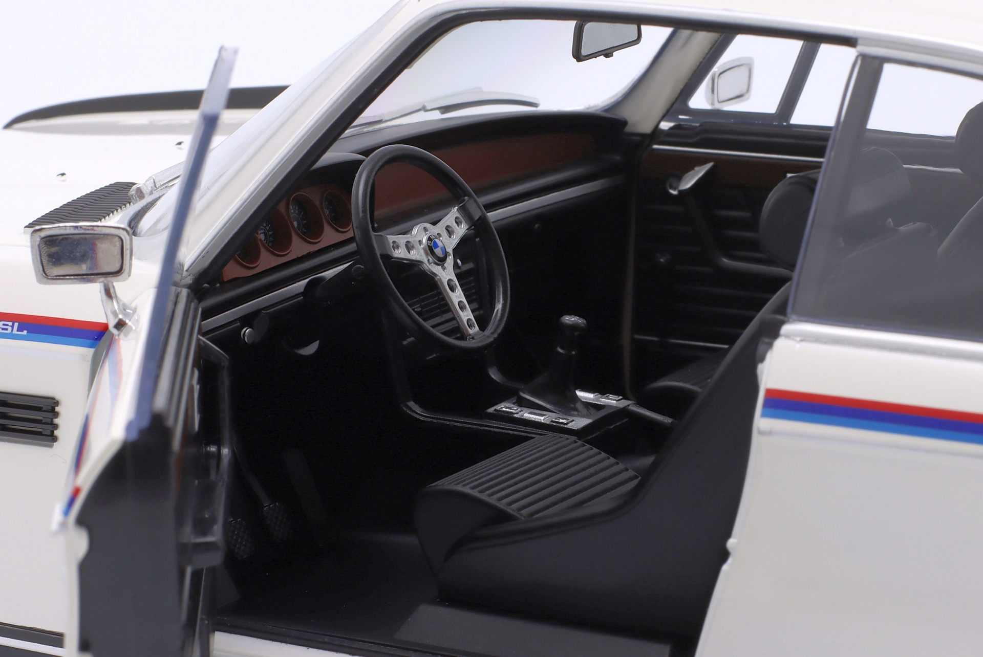 BMW 3.0 CSL (E9) Baujahr 1973 wei&szlig;  