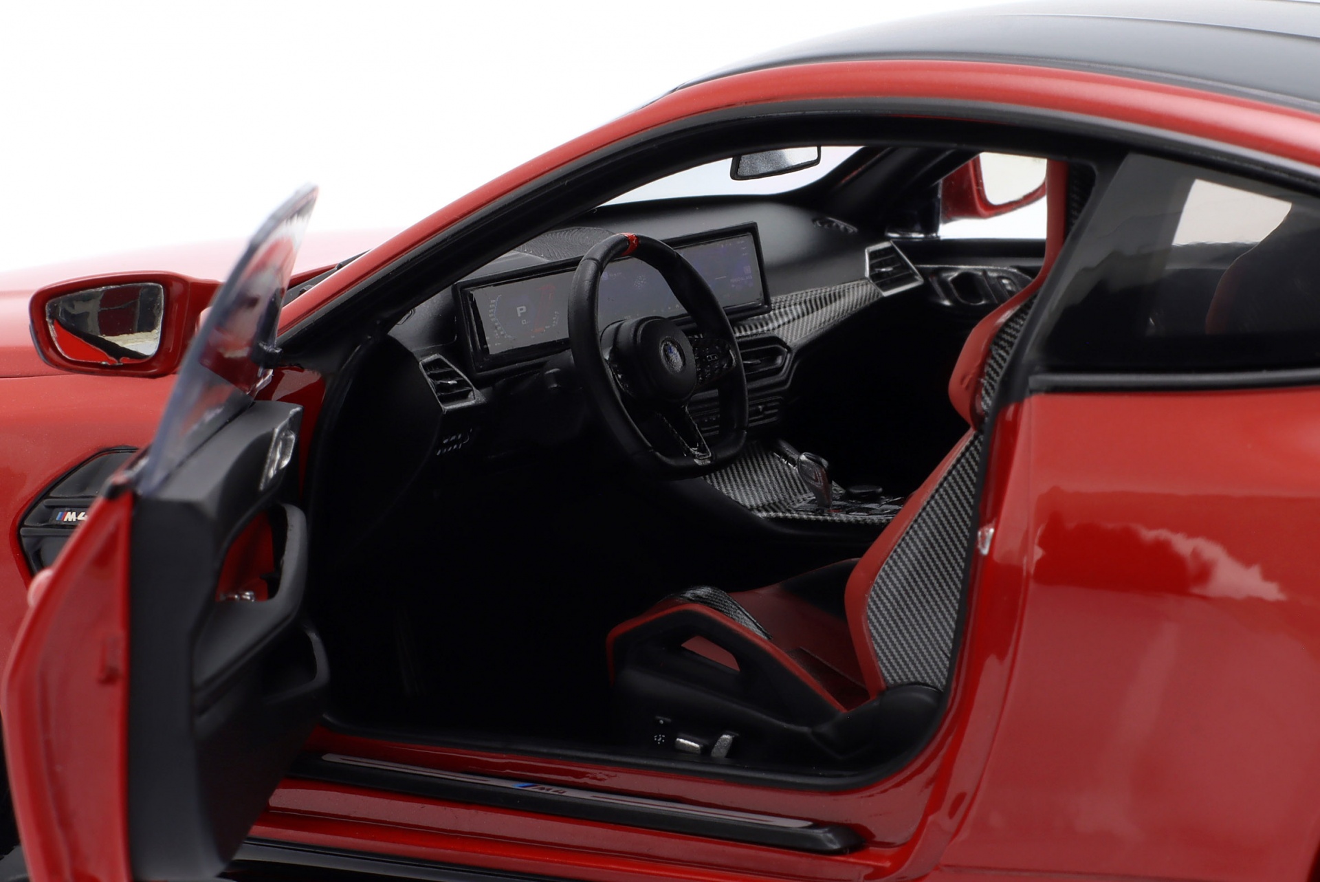 BMW M4 (G82) Baujahr 2024 rot metallic  