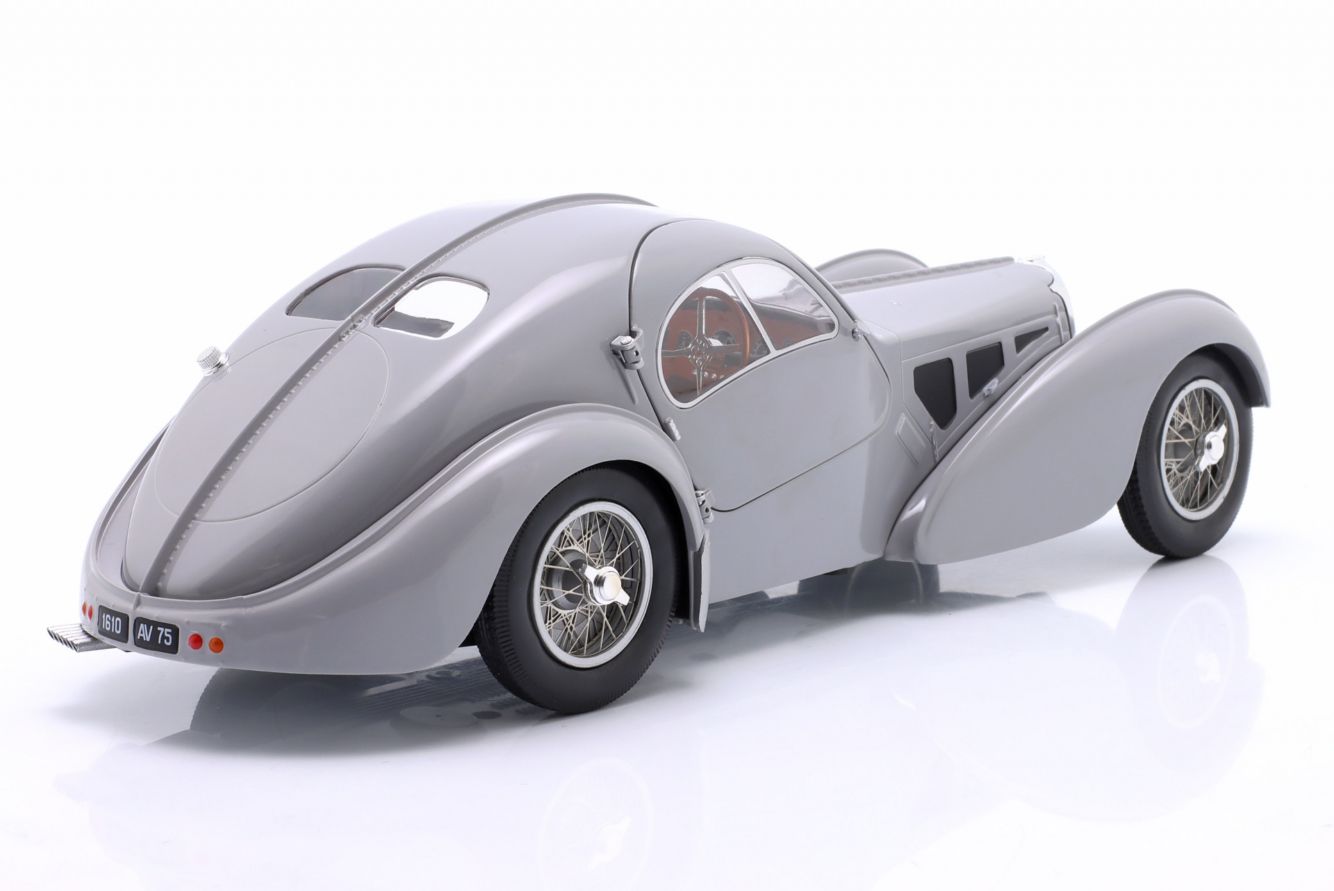 Bugatti Atlantic Type 57 SC Baujahr 1937 grau  