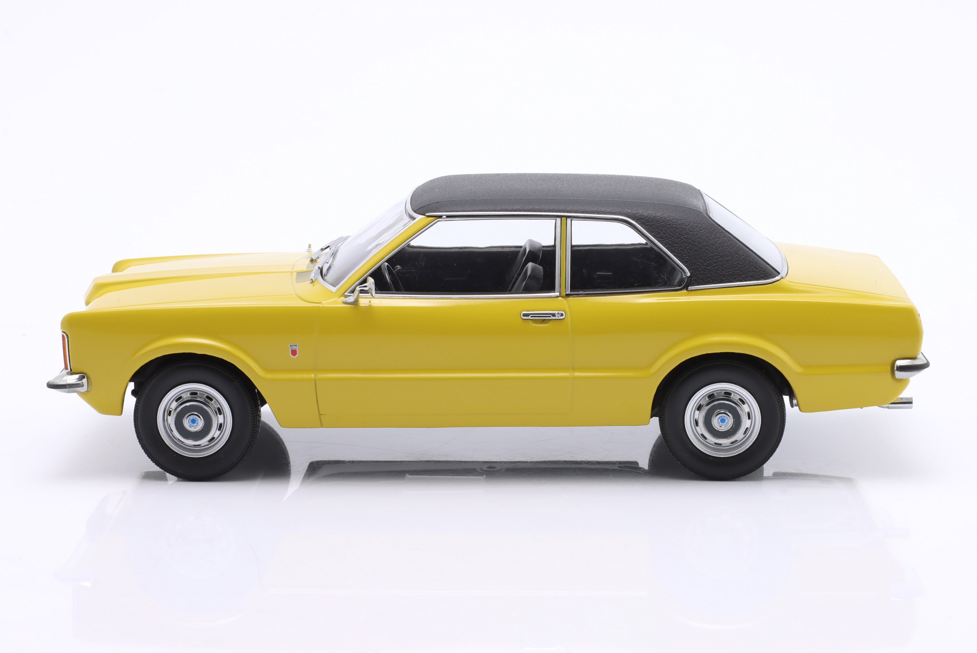 Ford Taunus L Limousine Baujahr 1971 gelb / schwarz  