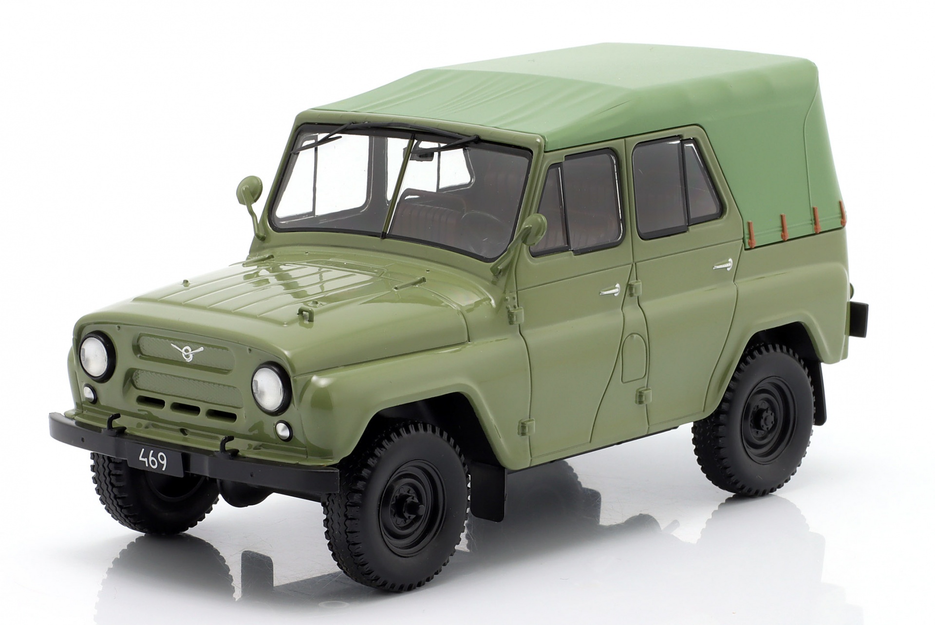 UAZ 469 Baujahr 1975 olivgr&uuml;n  