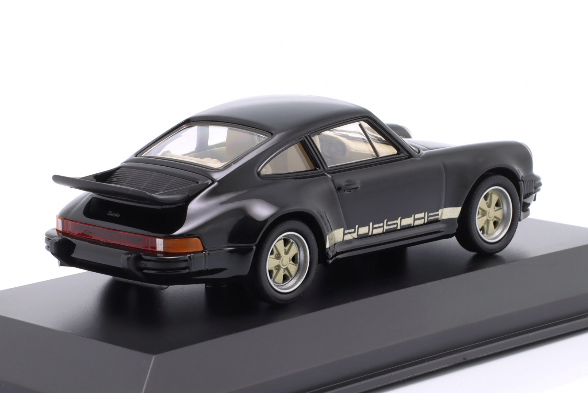 Porsche 911 Turbo 3.0 Baujahr 1975-1977 schwarz / goldene Reifen  