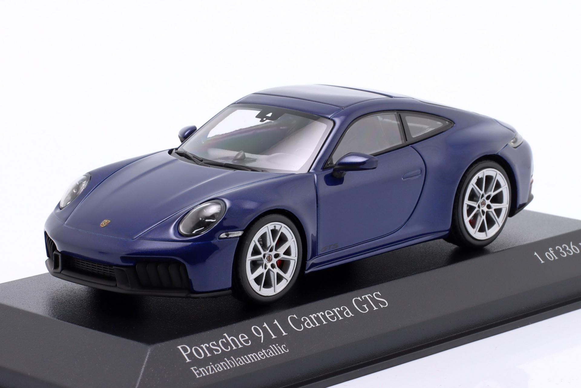 Porsche 911 (992.2) Carrera GTS Baujahr 2024 enzianblau metallic  