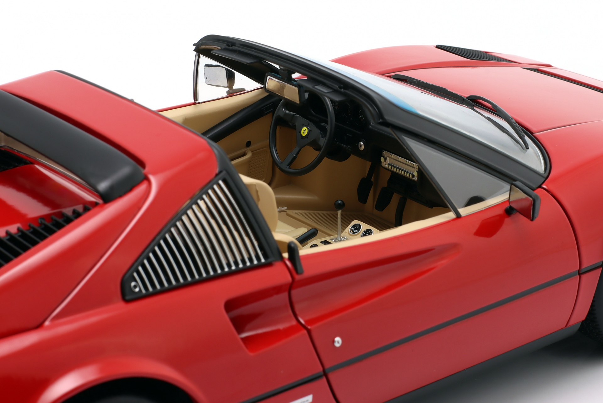 Ferrari 308 GTS QV US-Version 1982 (TV-Serie Magnum) rot  