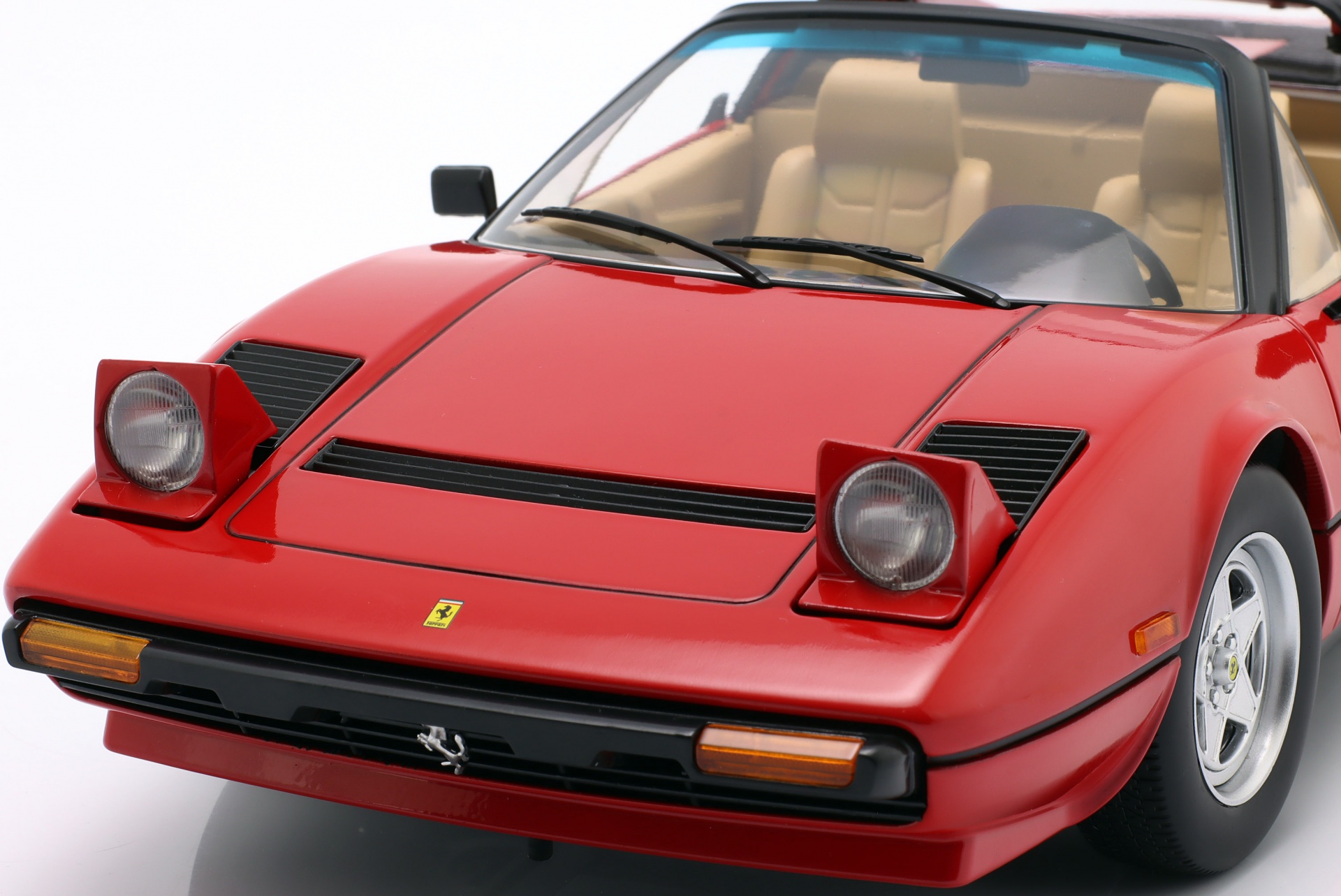 Ferrari 308 GTS QV US-Version 1982 (TV-Serie Magnum) rot  