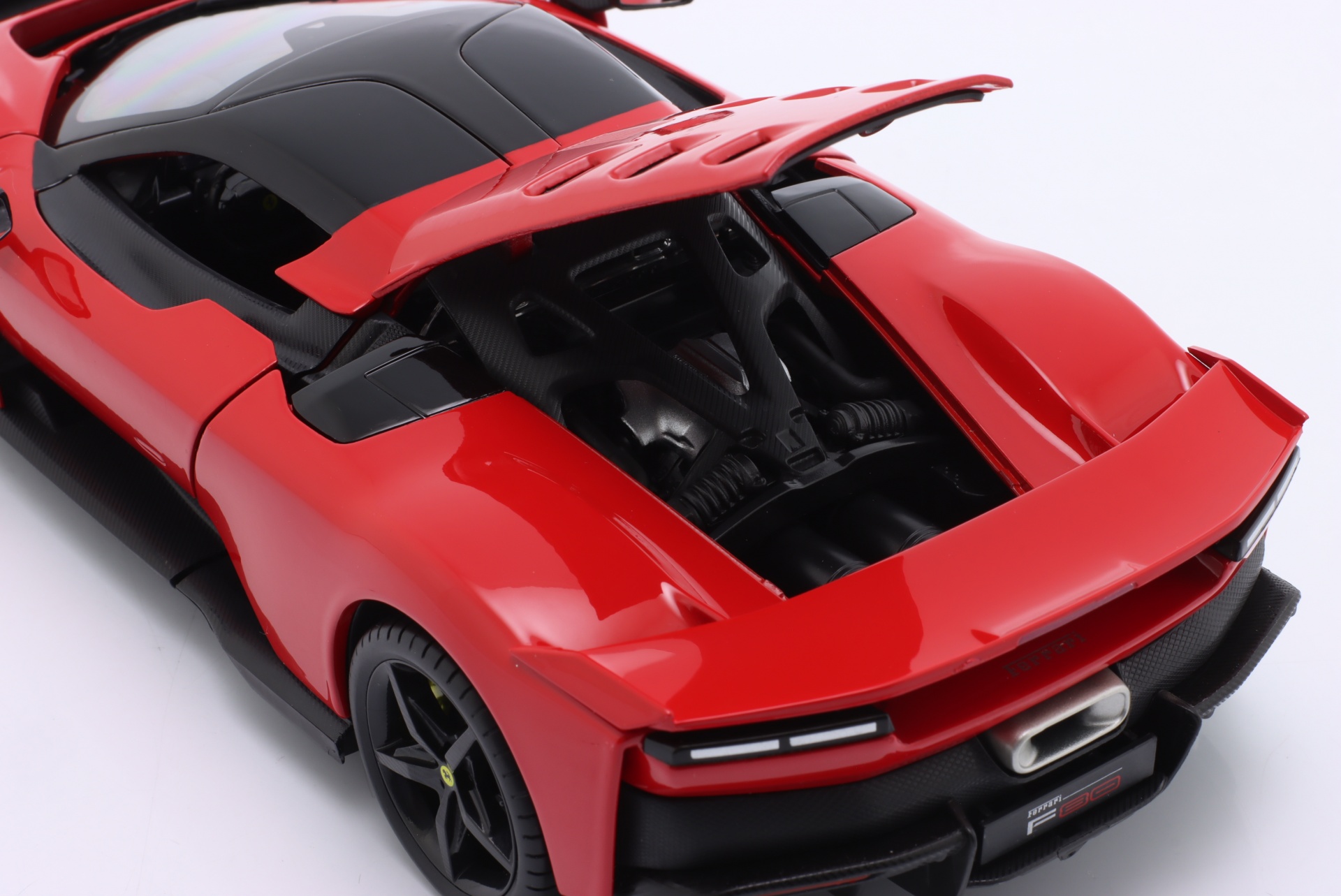 Ferrari F80 Baujahr 2024 rot  
