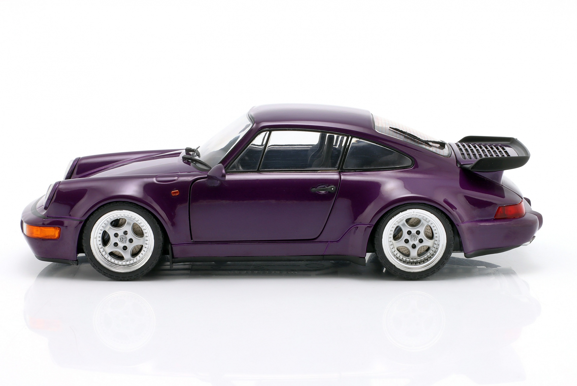 Porsche 911 (964) Turbo Baujahr 1990 violett-blau metallic  