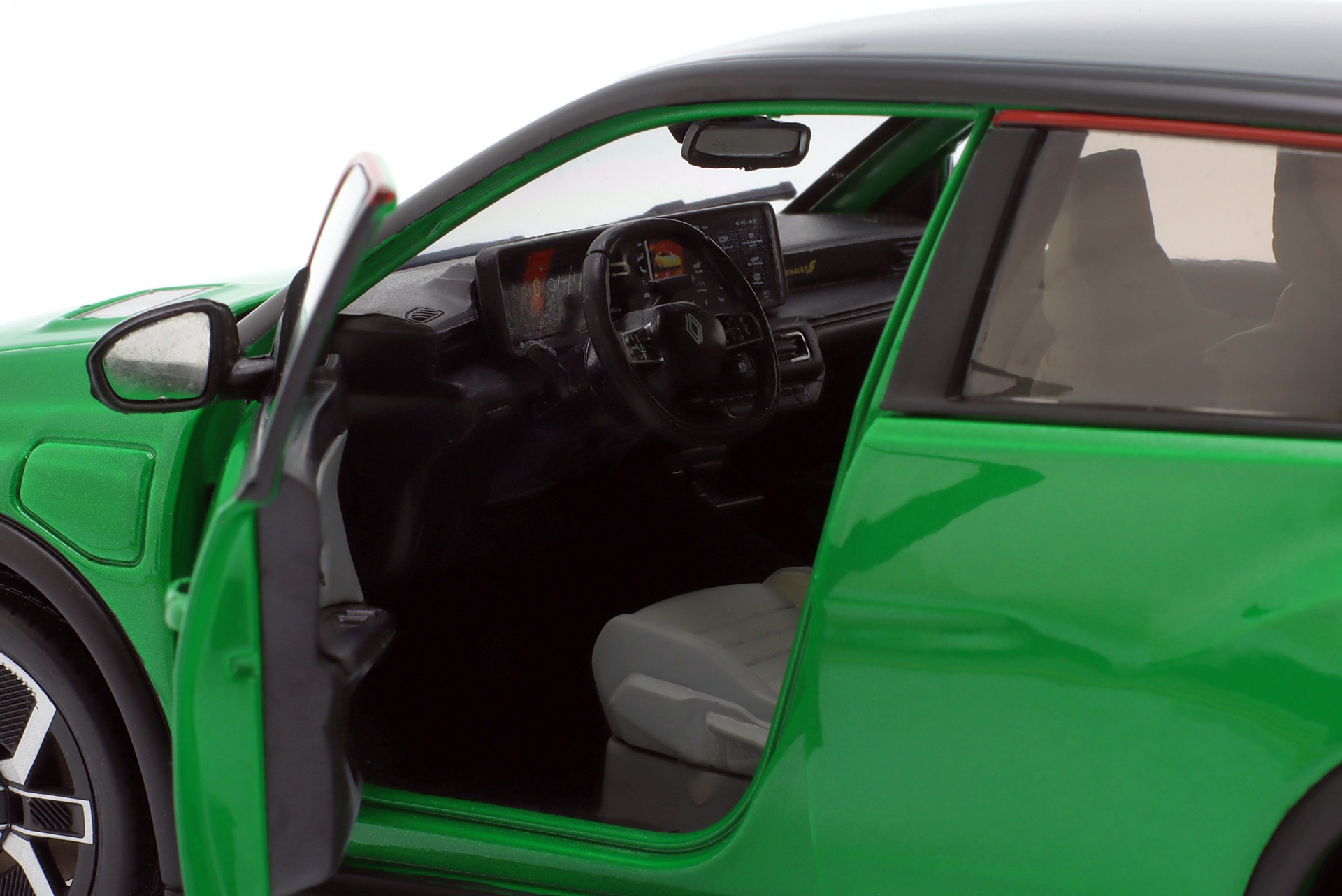 Renault 5 E-Tech Baujahr 2024 popgr&uuml;n  