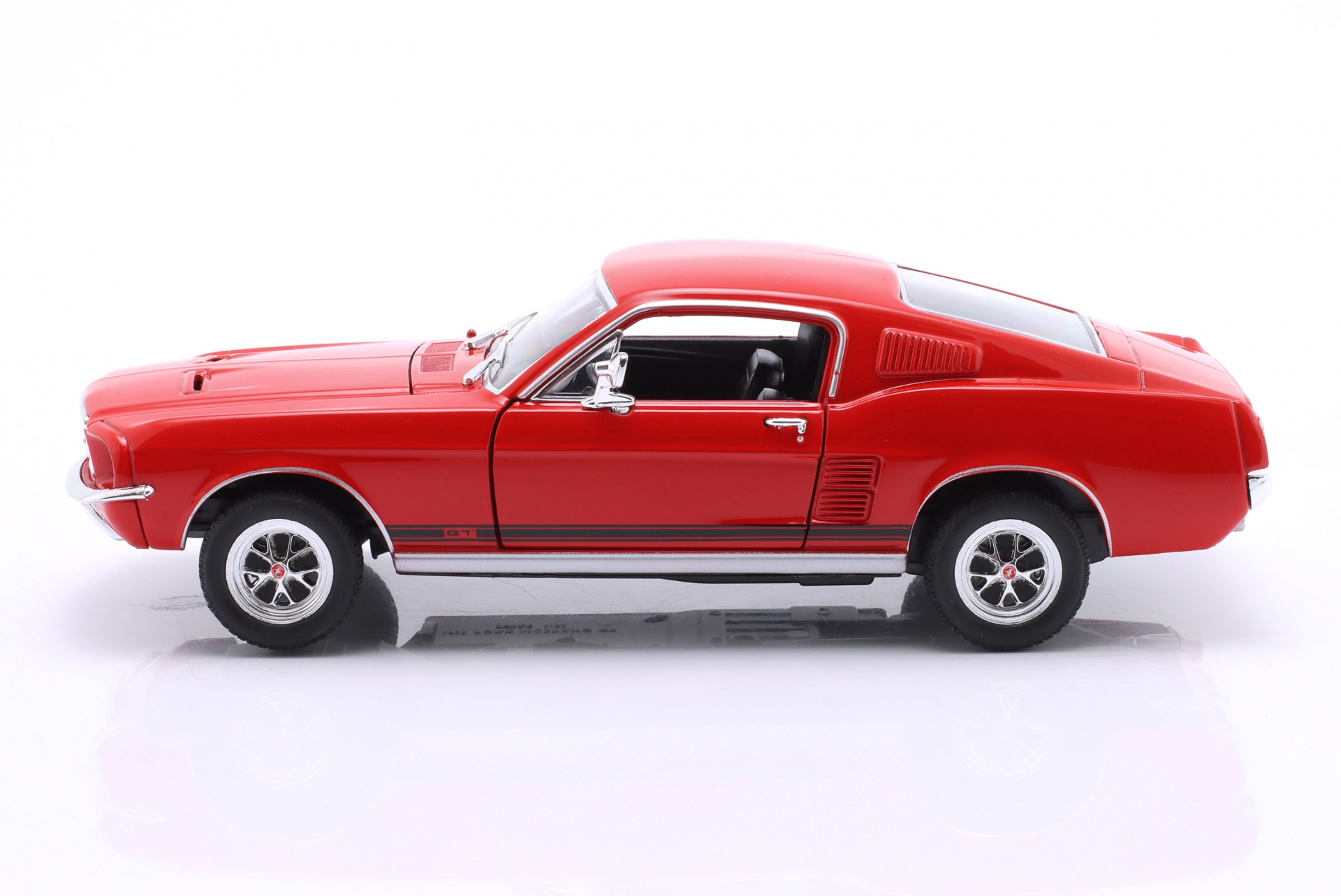 Ford Mustang GT Baujahr 1967 rot  