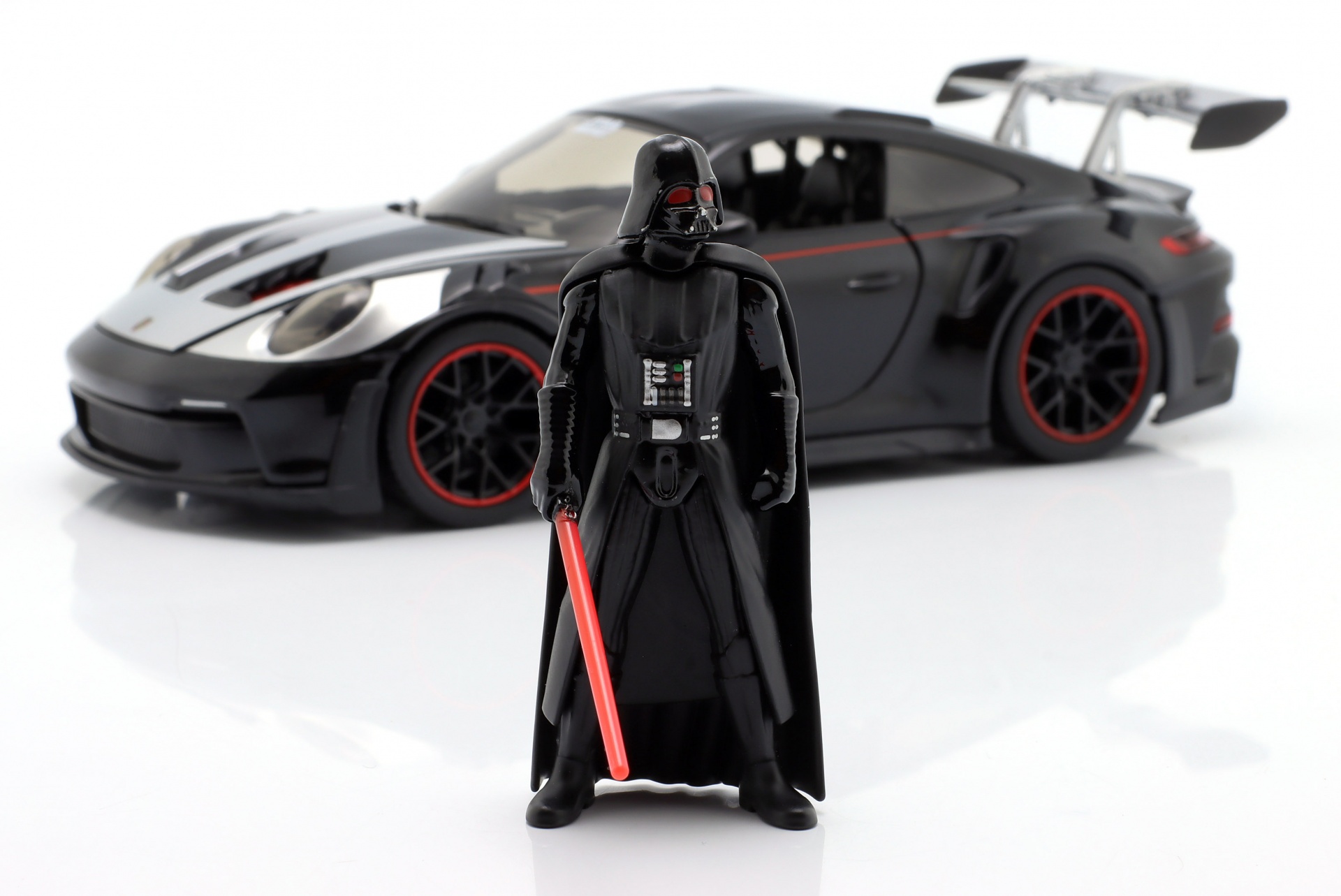 Porsche 911 (992) GT3 RS Star Wars mit Figur Darth Vader  Jada Toys