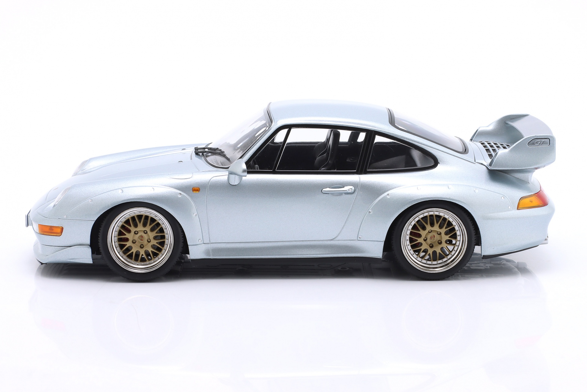 Porsche 911 (993) GT2 Baujahr 1996 polarsilber / BBS Reifen  