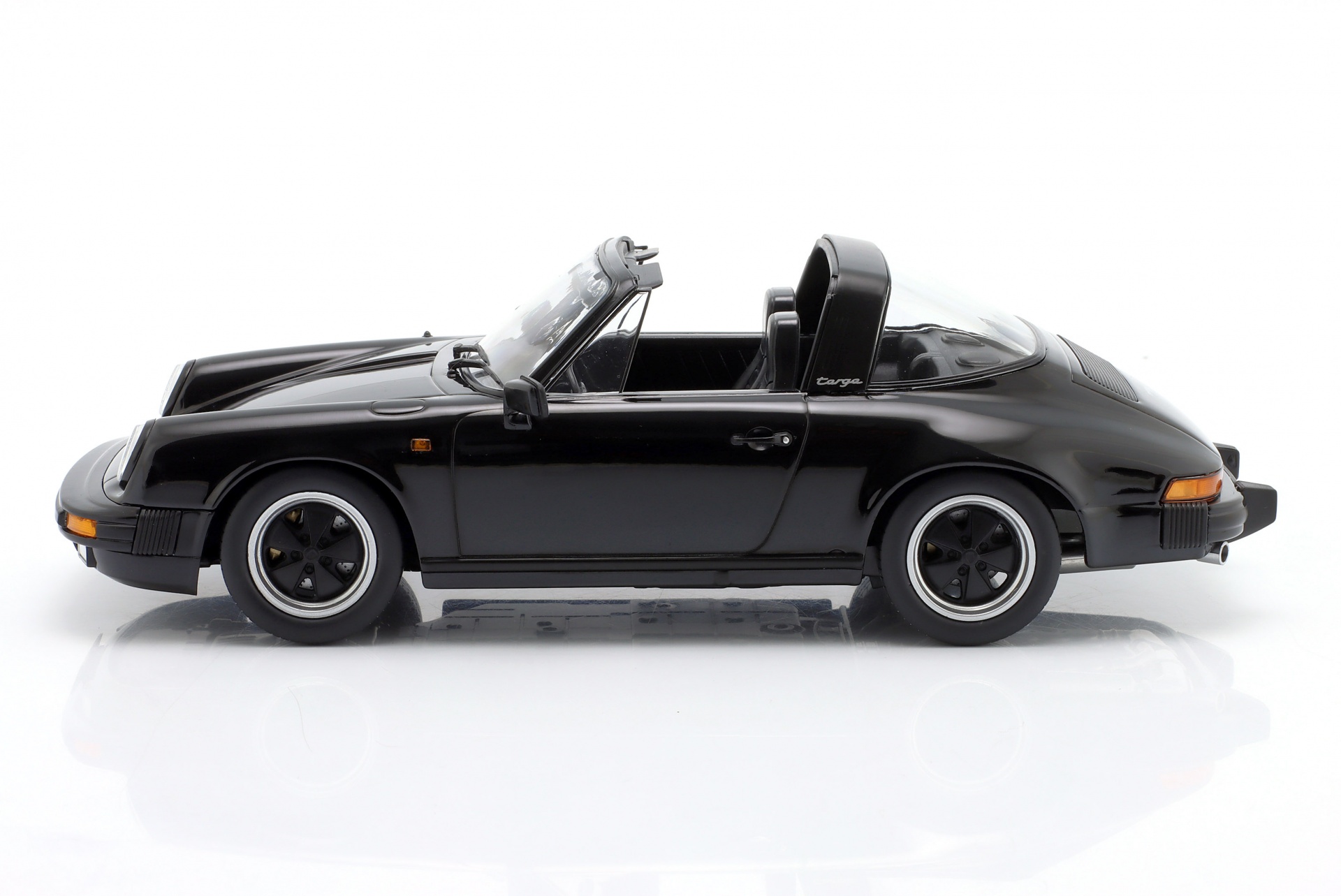 Porsche 911 SC Targa Baujahr 1983 schwarz  