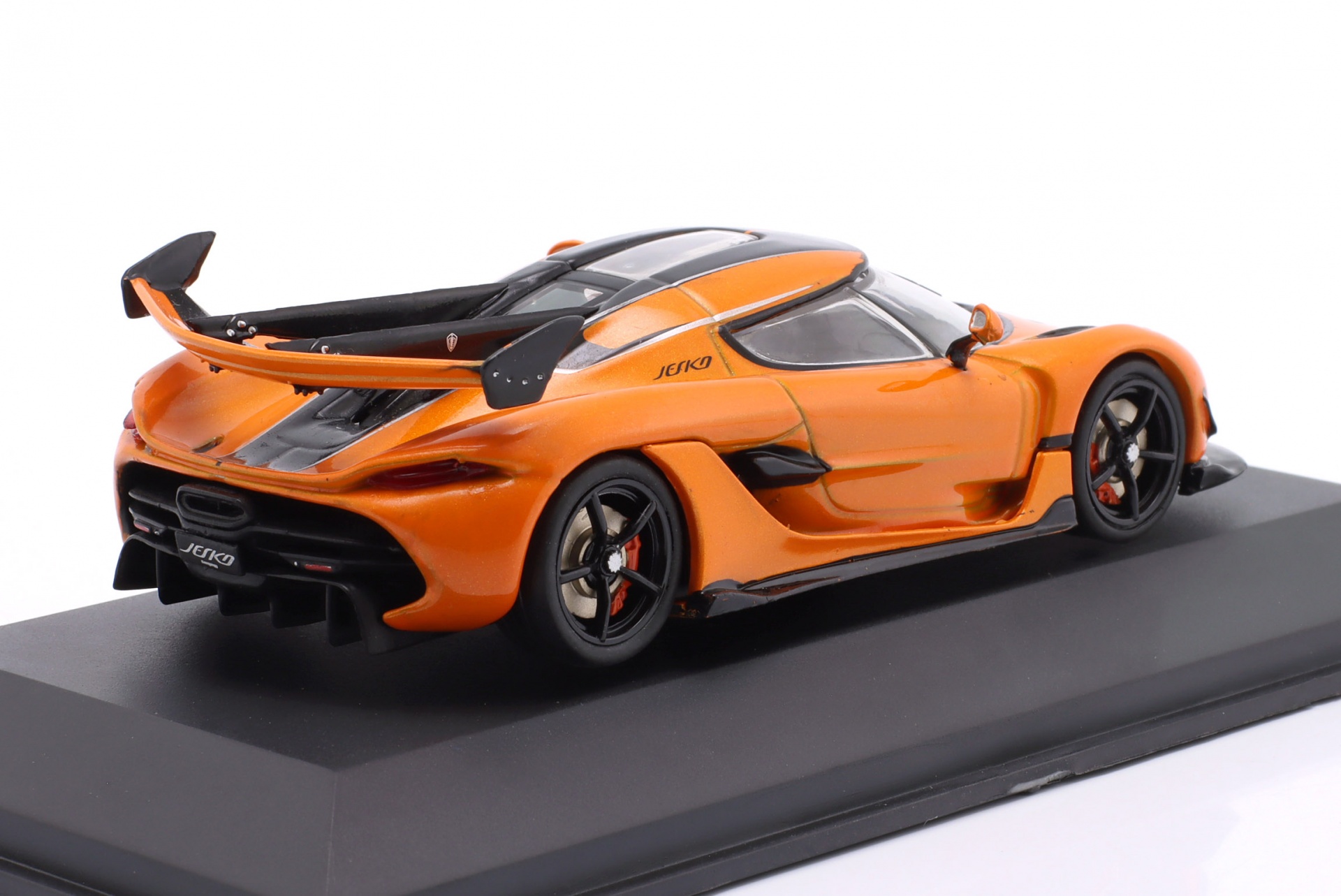 Koenigsegg Jesko Attack Baujahr 2022 orange  