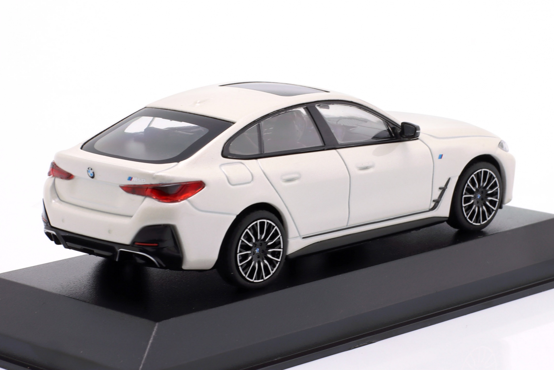 BMW I4 M50 Baujahr 2023 wei&szlig; metallic  