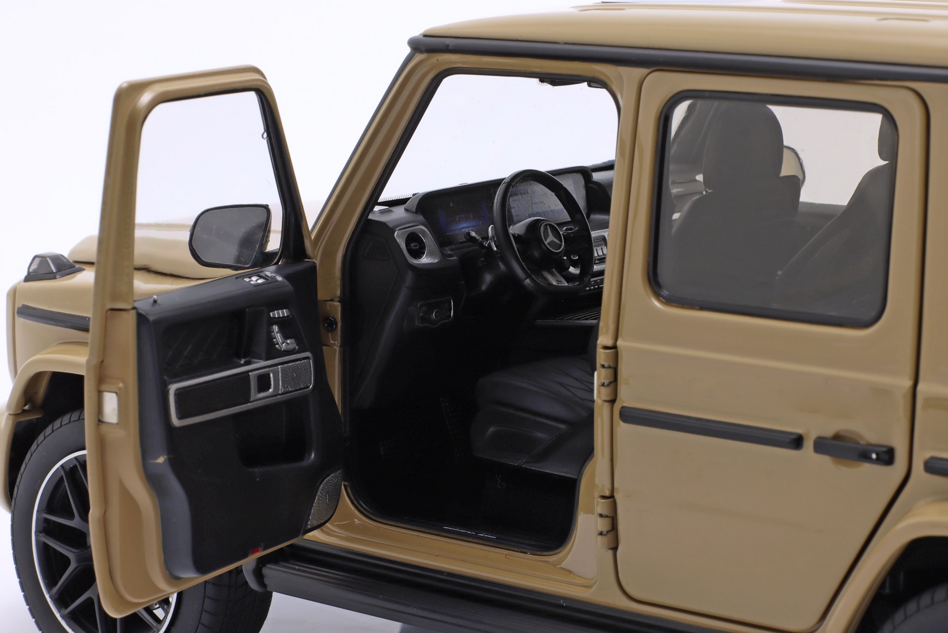 Mercedes-Benz AMG G63 (W465) Baujahr 2025 w&uuml;stensand  