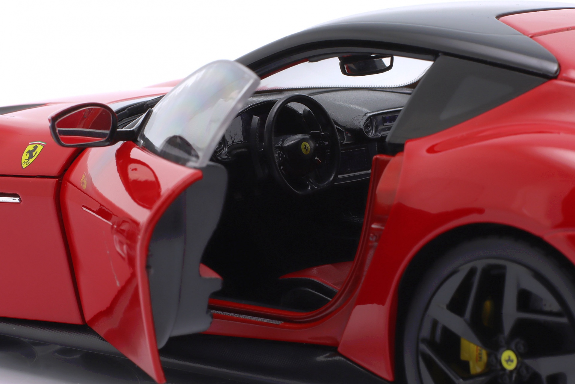 Ferrari 12Cilindri Baujahr 2024 corsa rot  