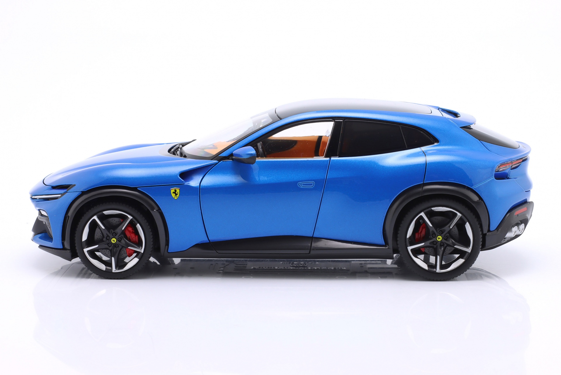 Ferrari Purosangue Baujahr 2022 corsa blau  
