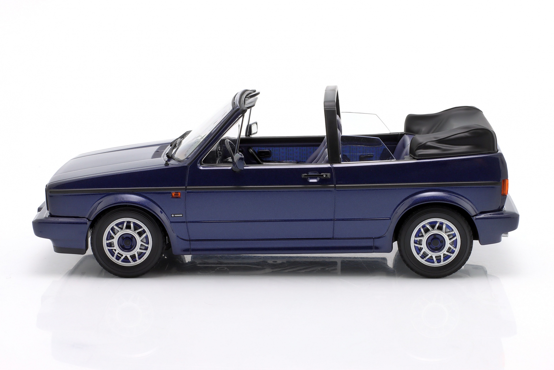 Volkswagen VW Golf Cabriolet Quartett Baujahr 1992 Inka blau  