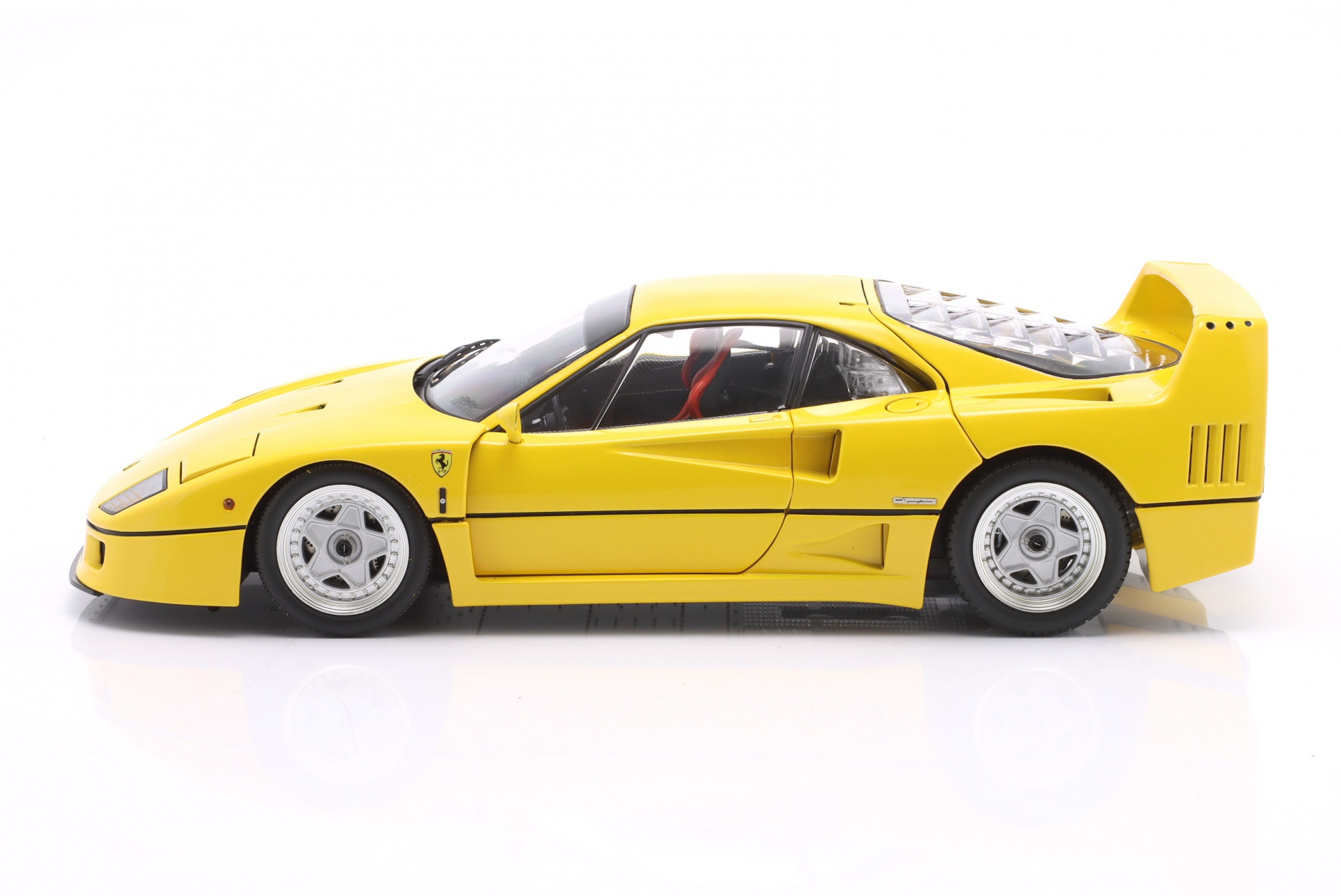 Ferrari F40 Baujahr 1987 gelb  
