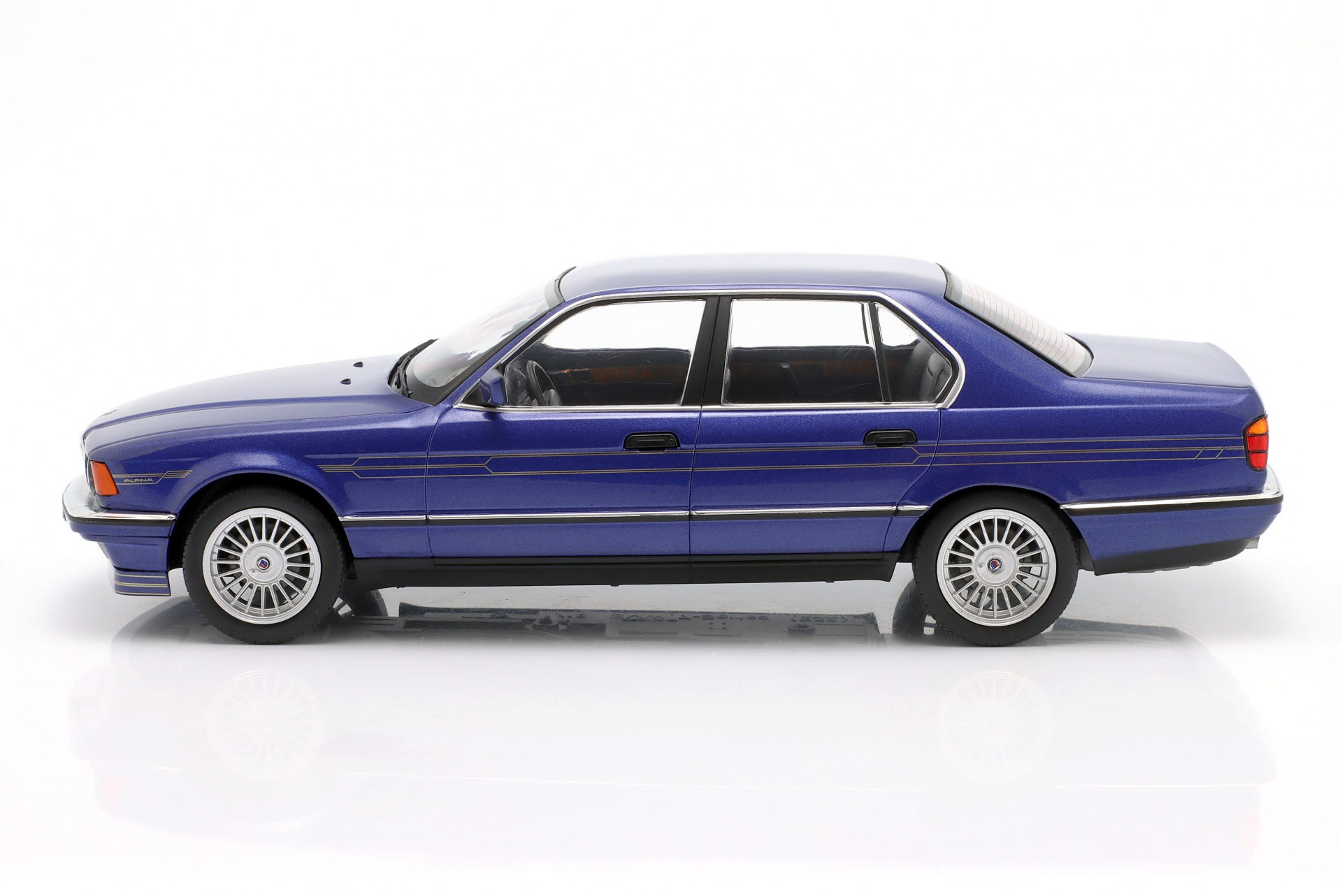BMW E32 Alpina B11 3.5 Baujahr 1992 dunkelblau metallic  