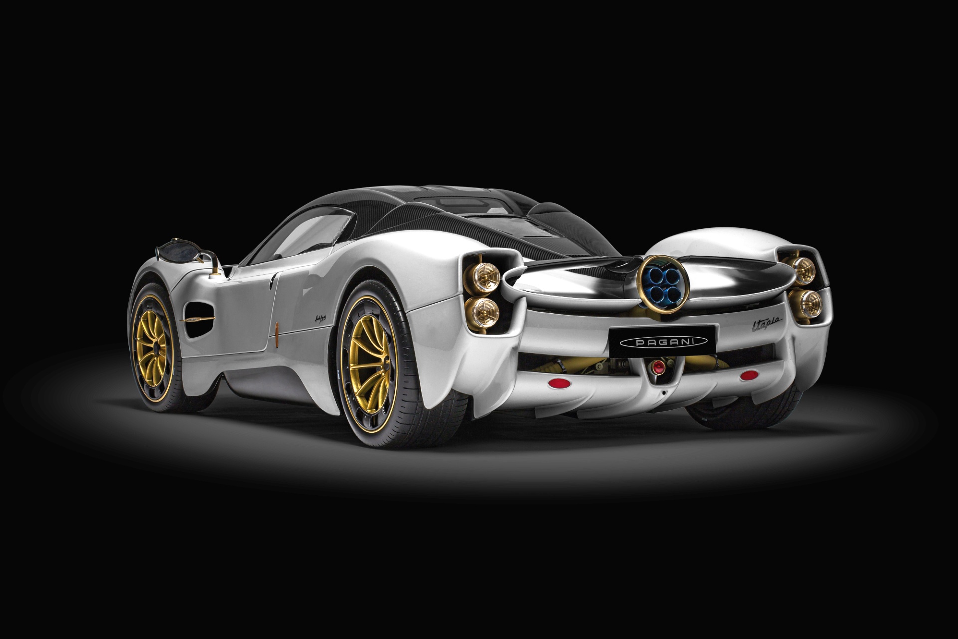 Pagani Utopia Coupe Baujahr 2023 perlwei&szlig; Bausatz  