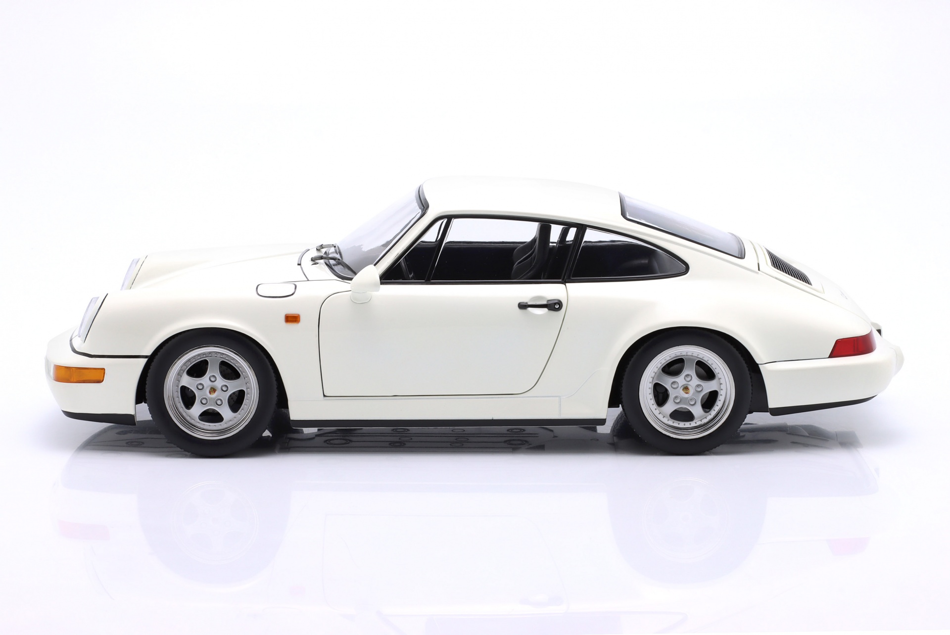 Porsche 911 (964) RS Baujahr 1992 wei&szlig; / Speedline Felgen  