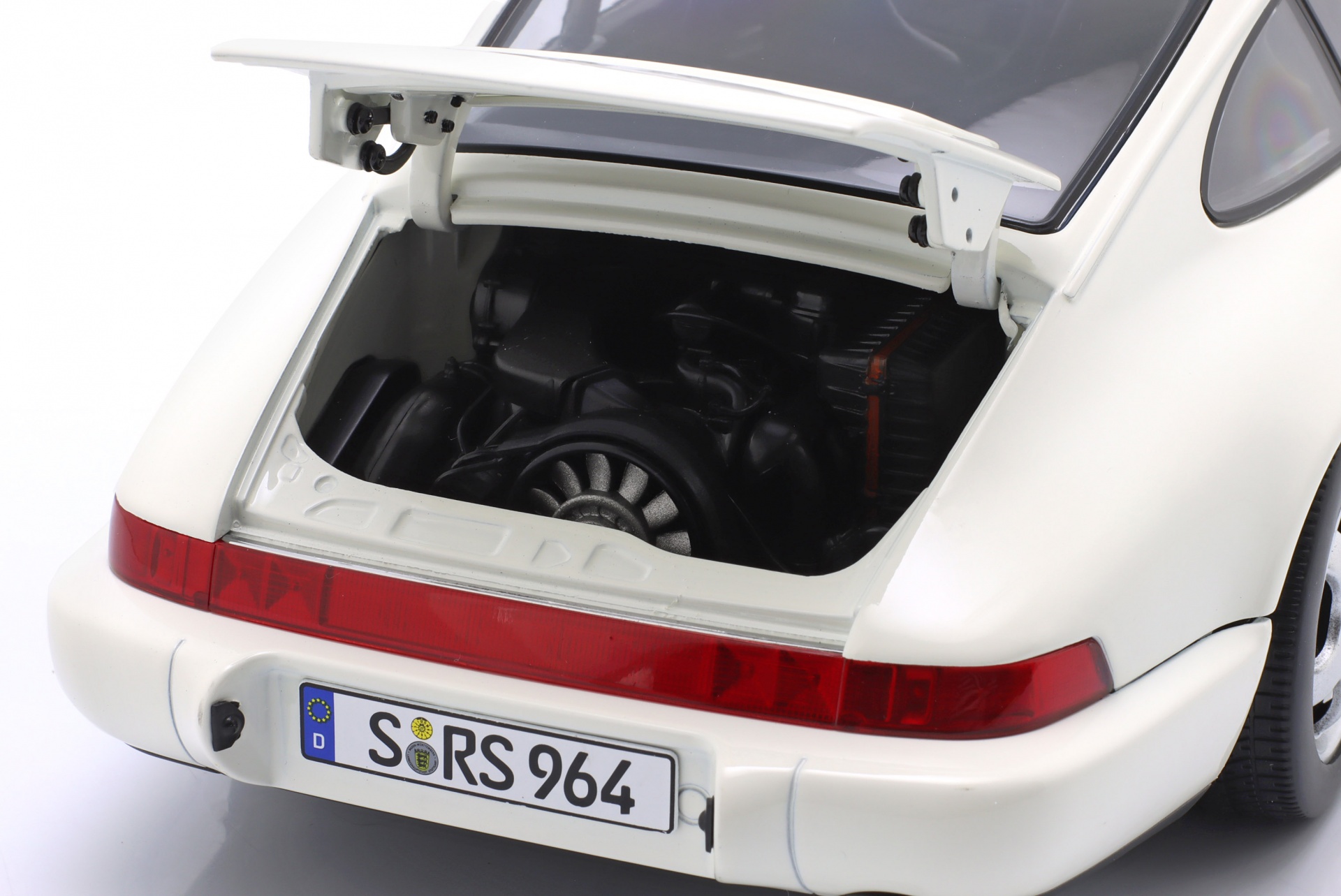 Porsche 911 (964) RS Baujahr 1992 wei&szlig; / Cup Felgen  