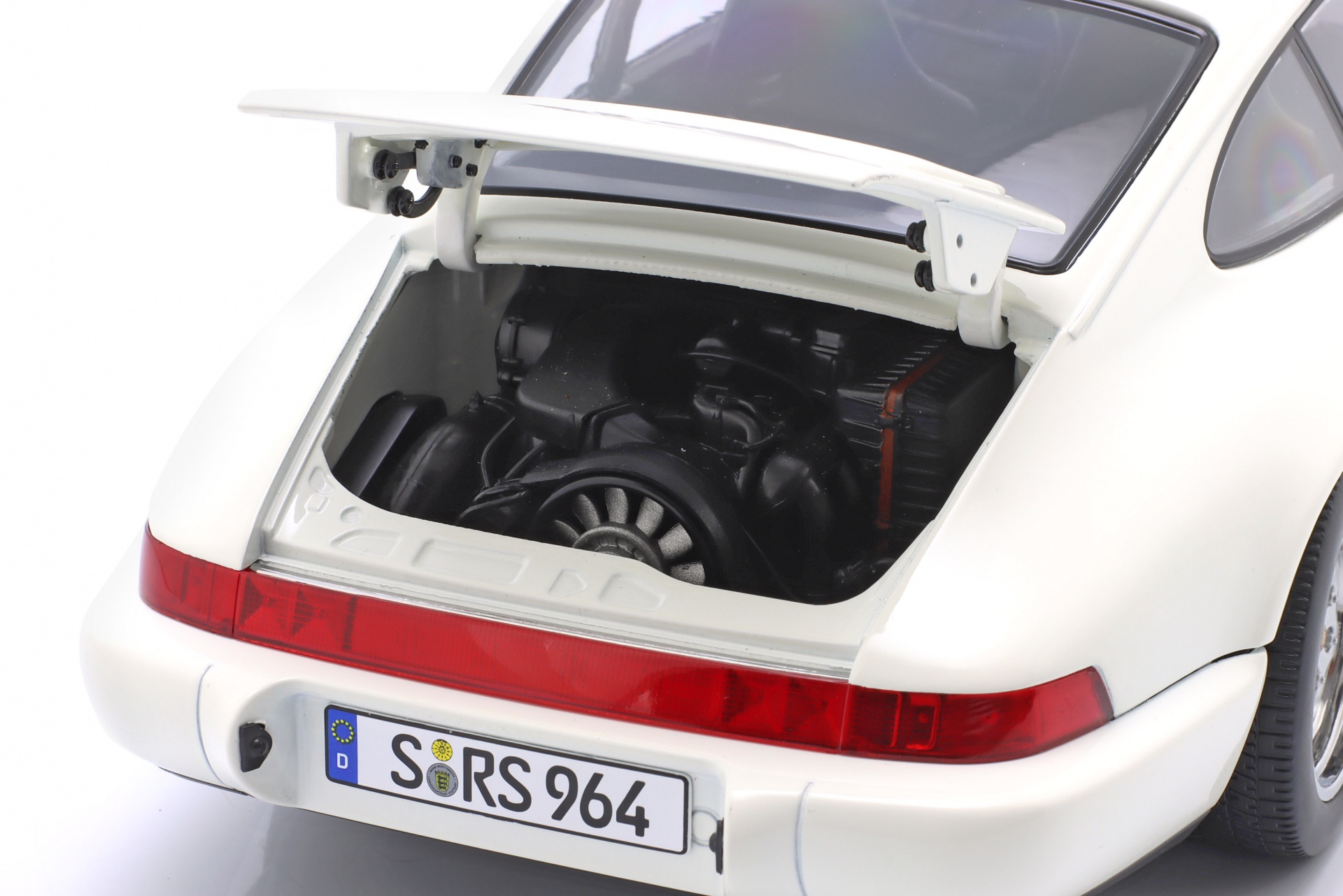 Porsche 911 (964) RS Baujahr 1992 wei&szlig; / Speedline Felgen  