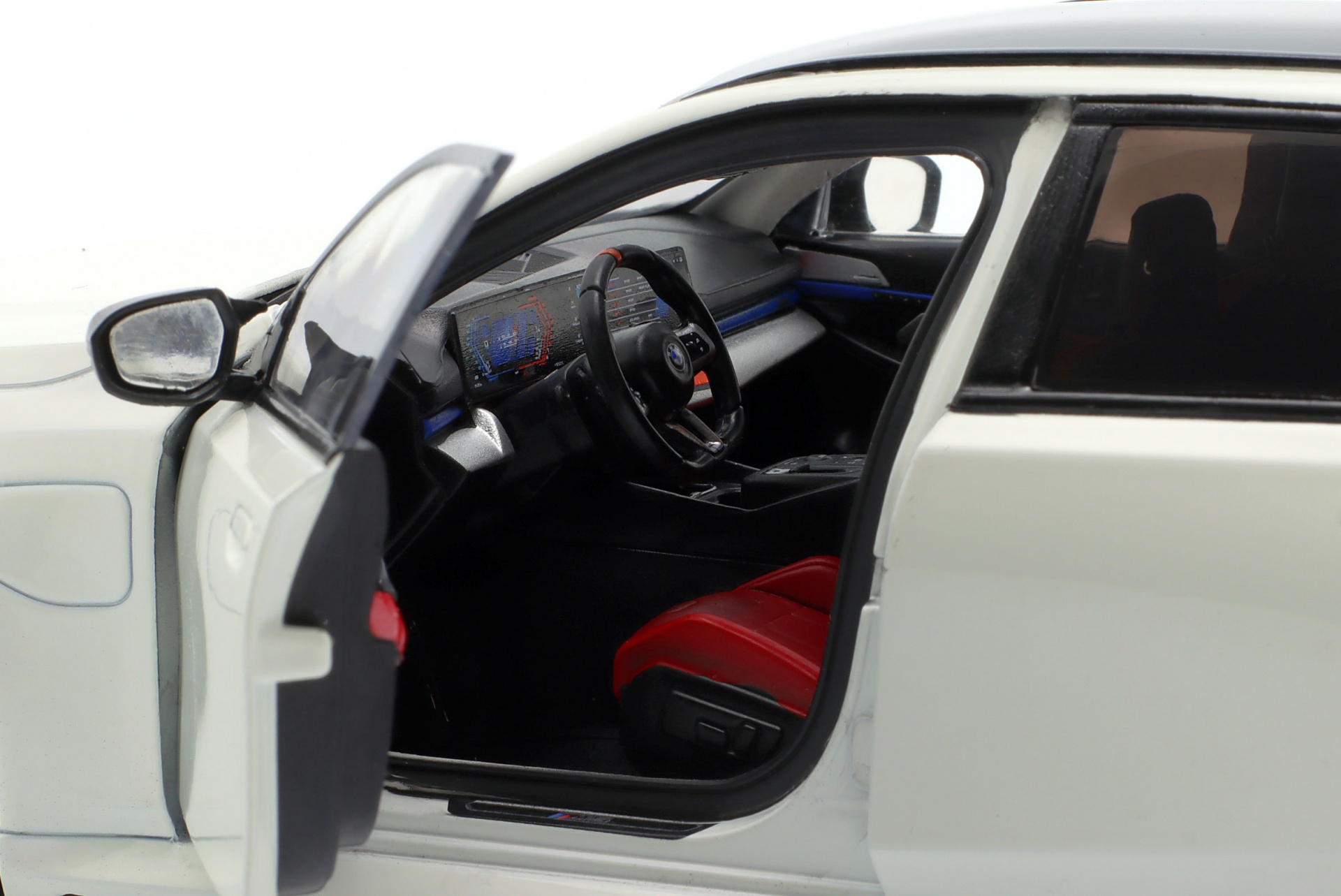 BMW M5 Touring (G99) Baujahr 2025 alpinwei&szlig;  