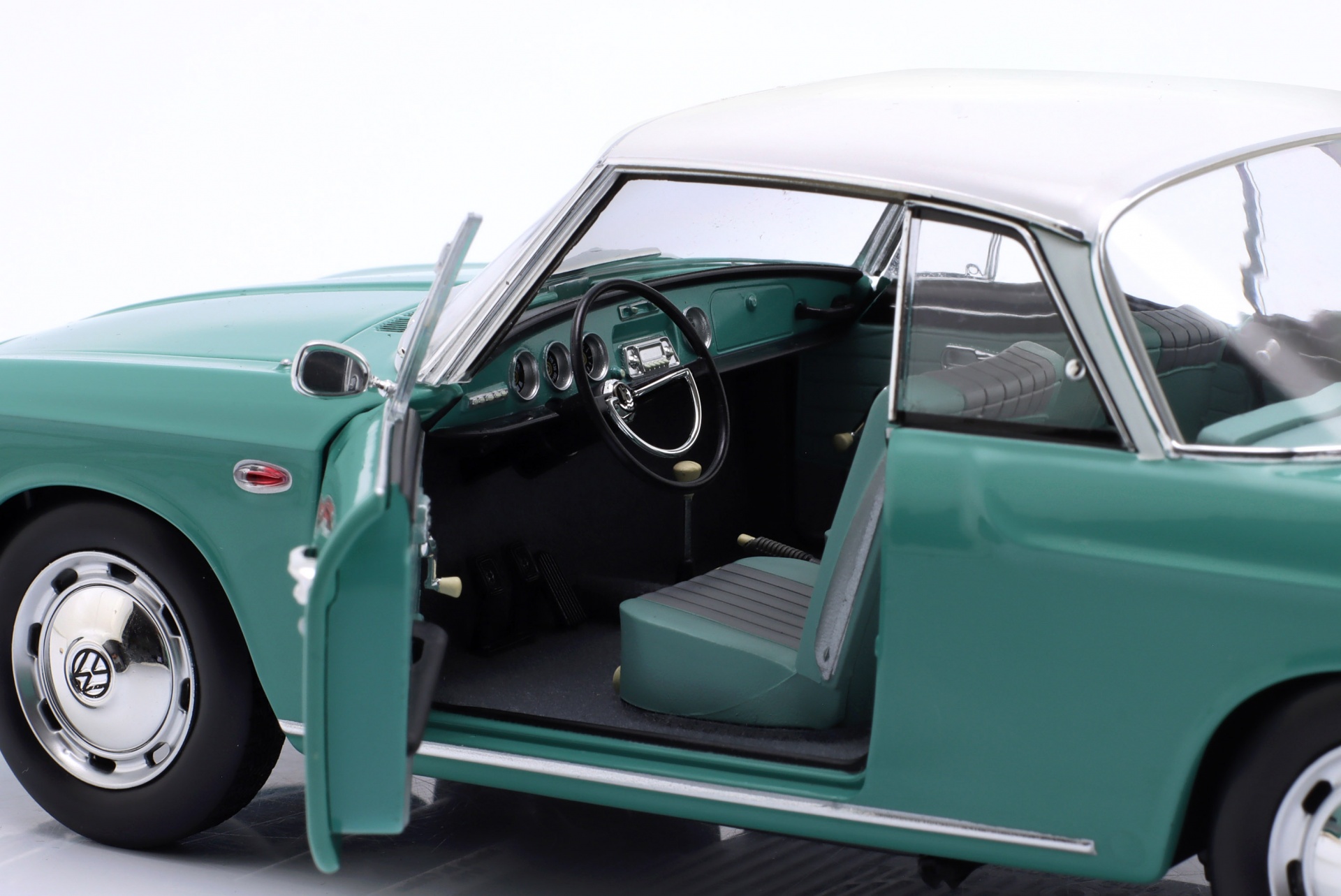 Volkswagen VW Karmann Ghia 1500 Typ 34 Baujahr 1961 pacific gr&uuml;n  