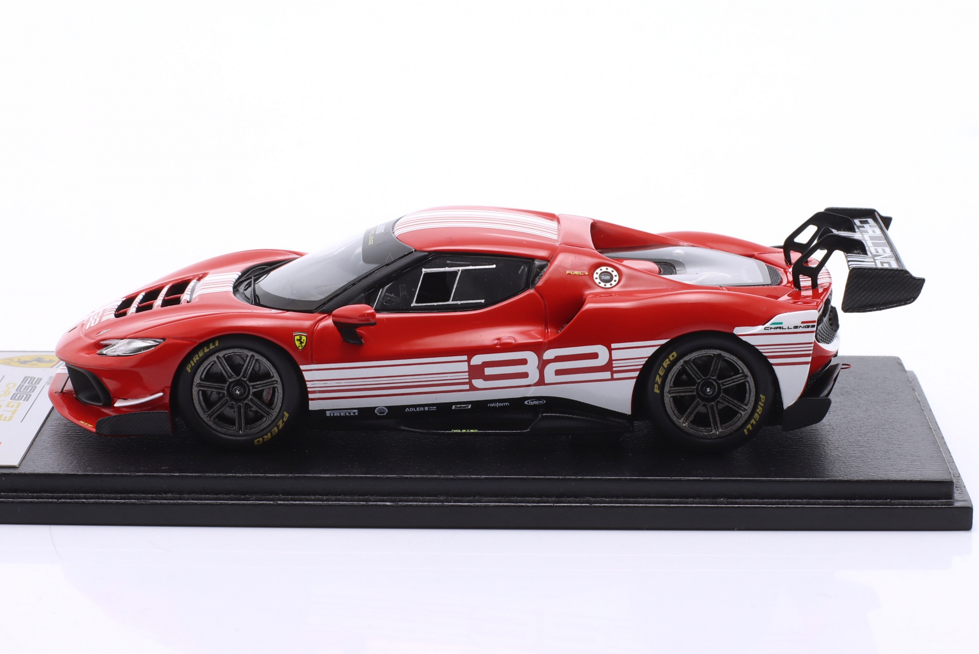 Ferrari 296 GT3 Challenge #32 Baujahr 2023 rot / wei&szlig;  