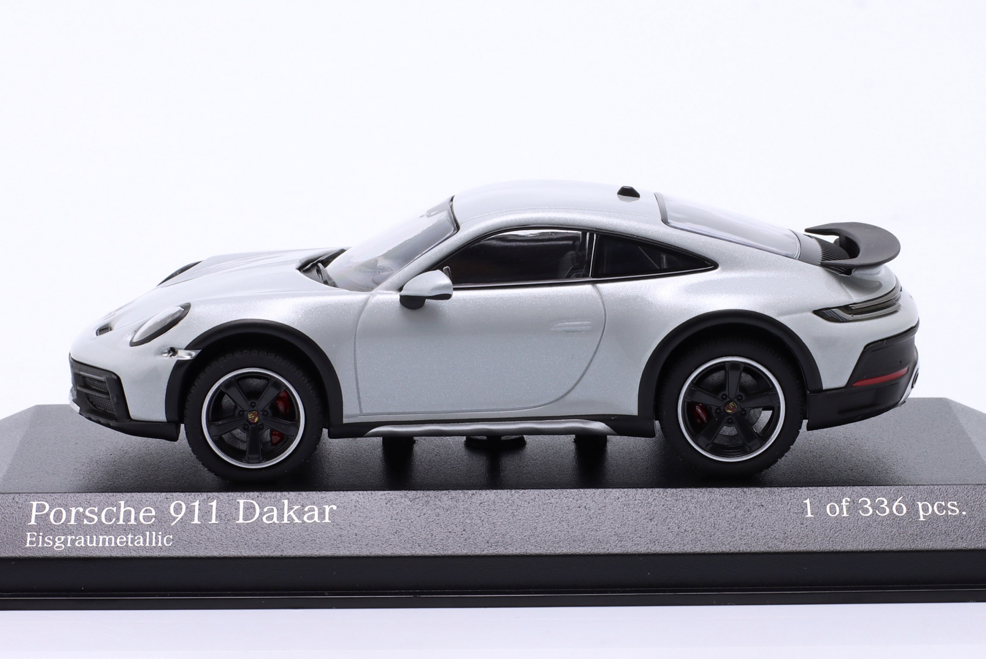 Porsche 911 Dakar Baujahr 2022 Eisgraumetallic  