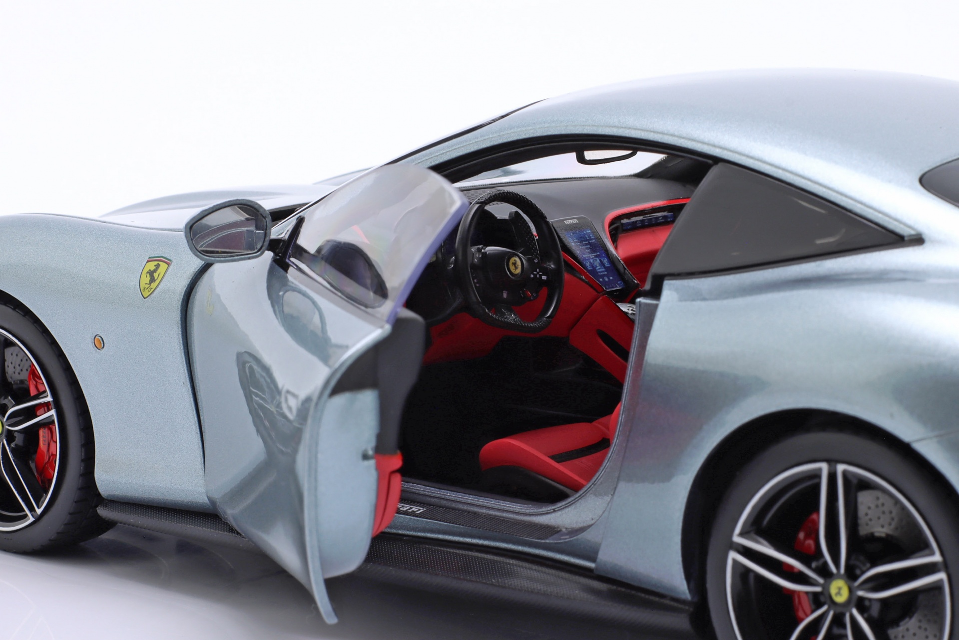 Ferrari Roma Baujahr 2019 titangrau metallic  