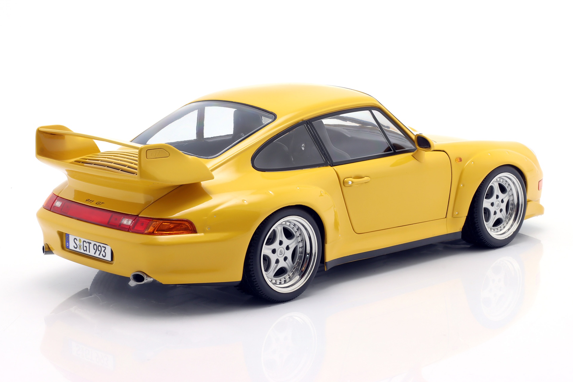 Porsche 911 (993) GT2 Baujahr 1996 gelb / Speedline Felgen  