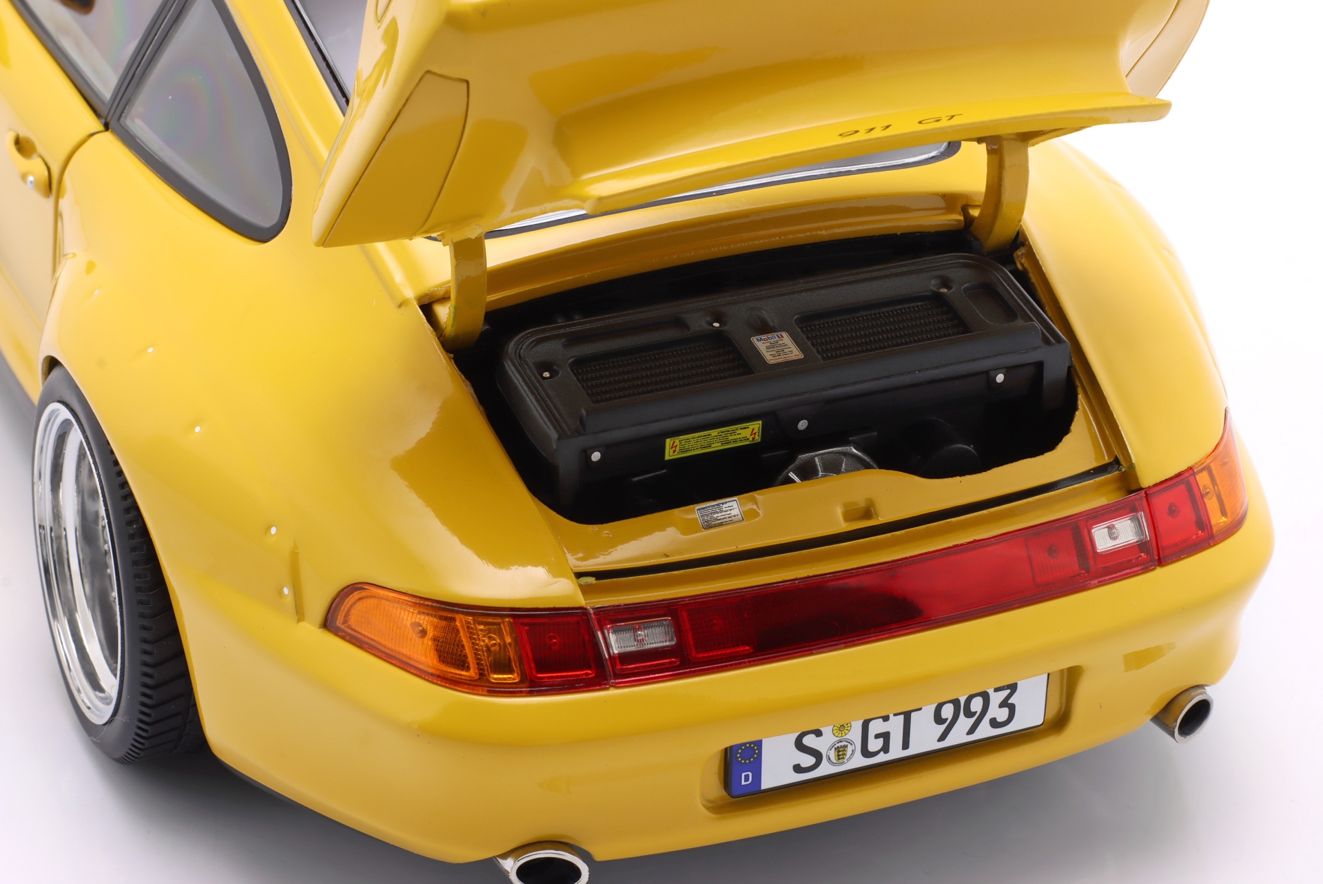 Porsche 911 (993) GT2 Baujahr 1996 gelb / Speedline Felgen  