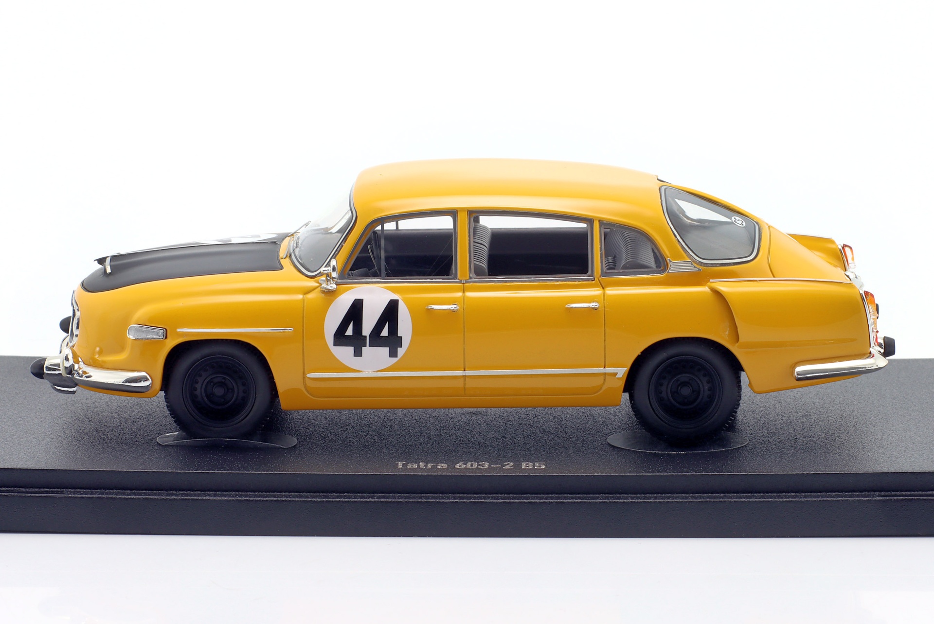 Tatra 603-2 B5 #44 4th Marathon de la Route 1966 Mark, Stiborek  
