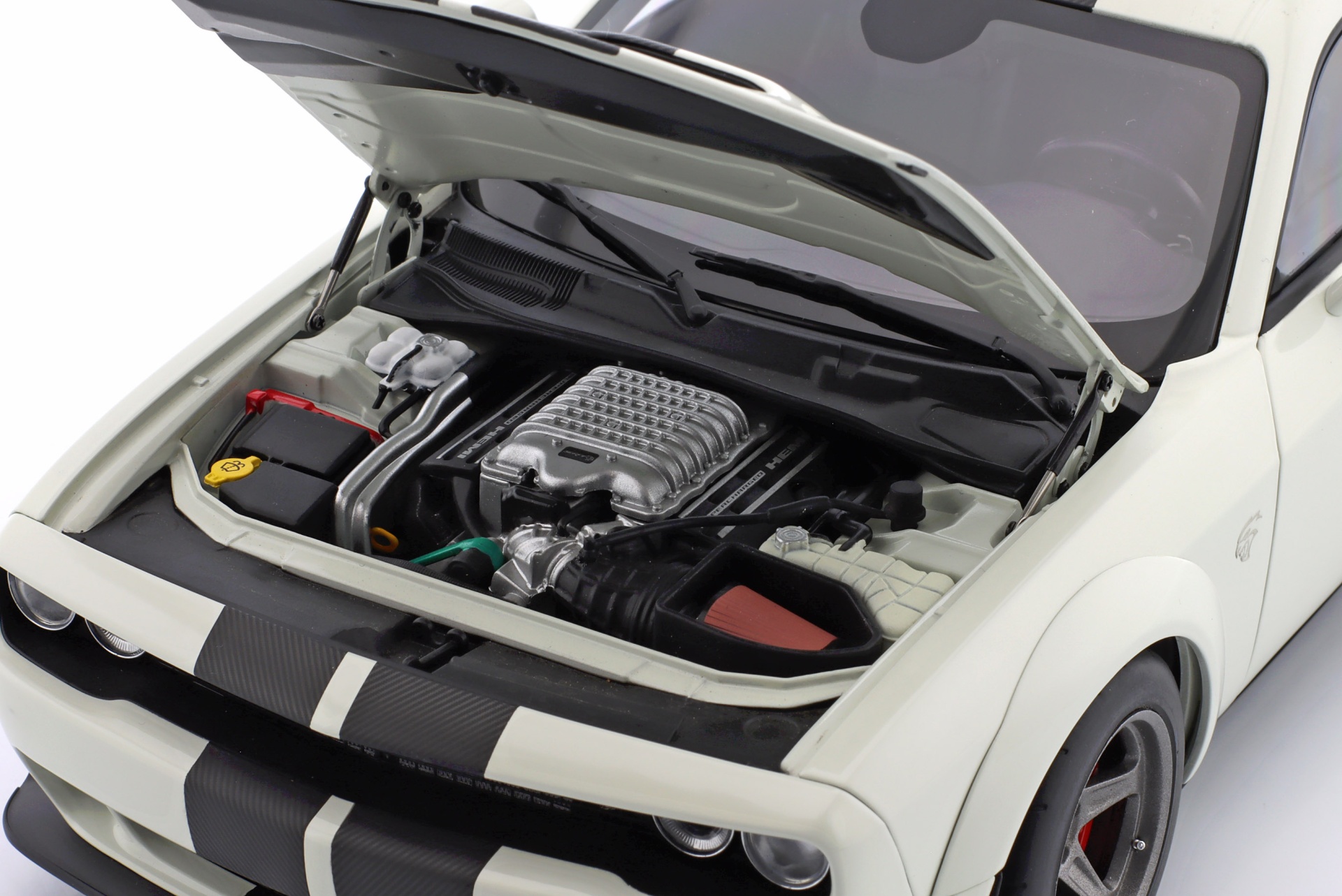 Dodge Challenger SRT Super Stock Baujahr 2023 wei&szlig; / karbon  