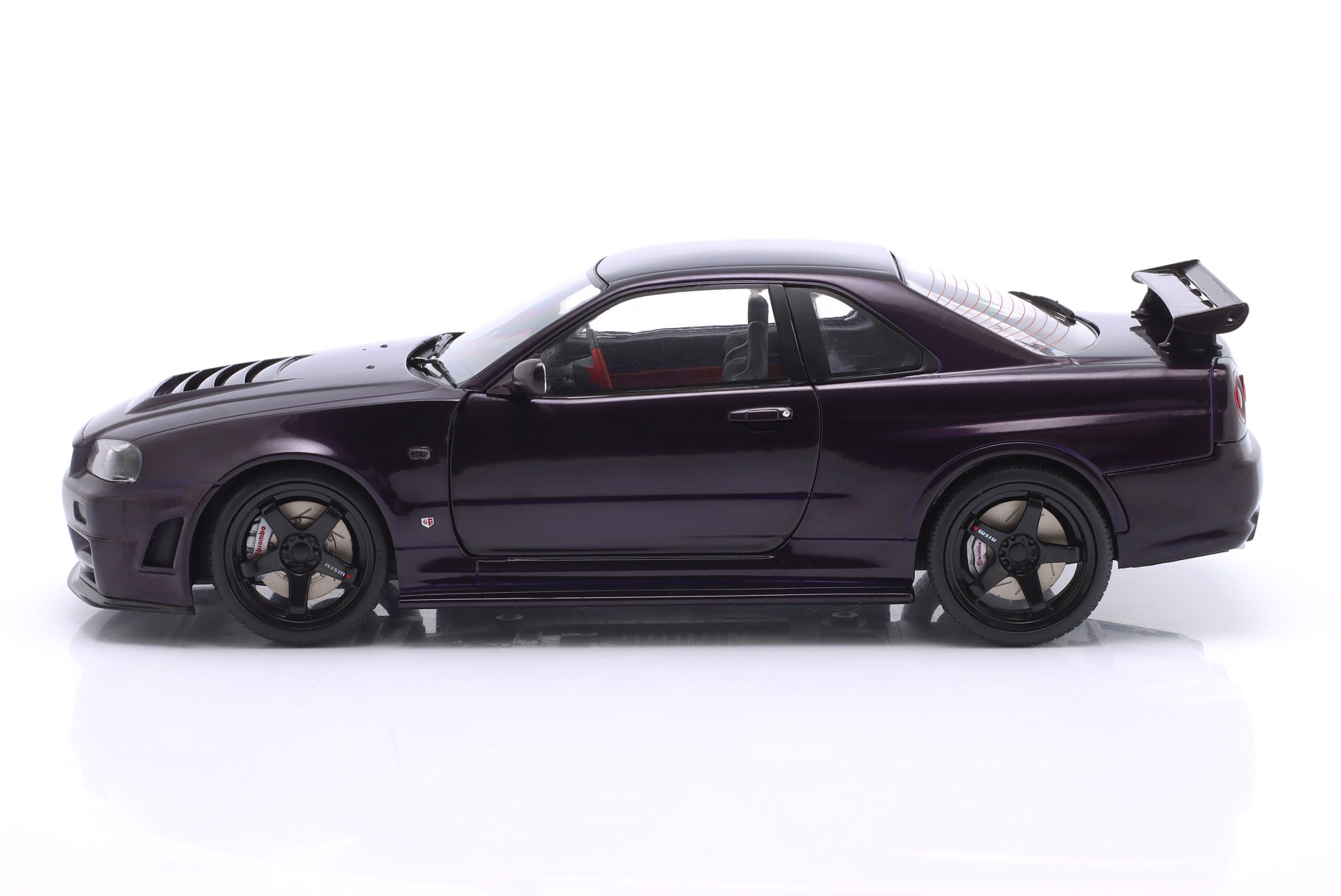 Nissan Skyline (R34) GT-R Z Tune Baujahr 1999 lila  