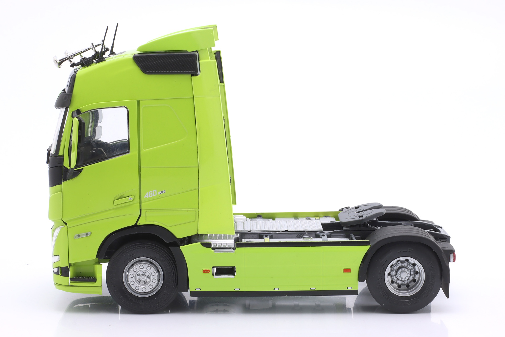 Volvo FH Globetrotter XL Sattelzugmaschine 2023 neongr&uuml;n  